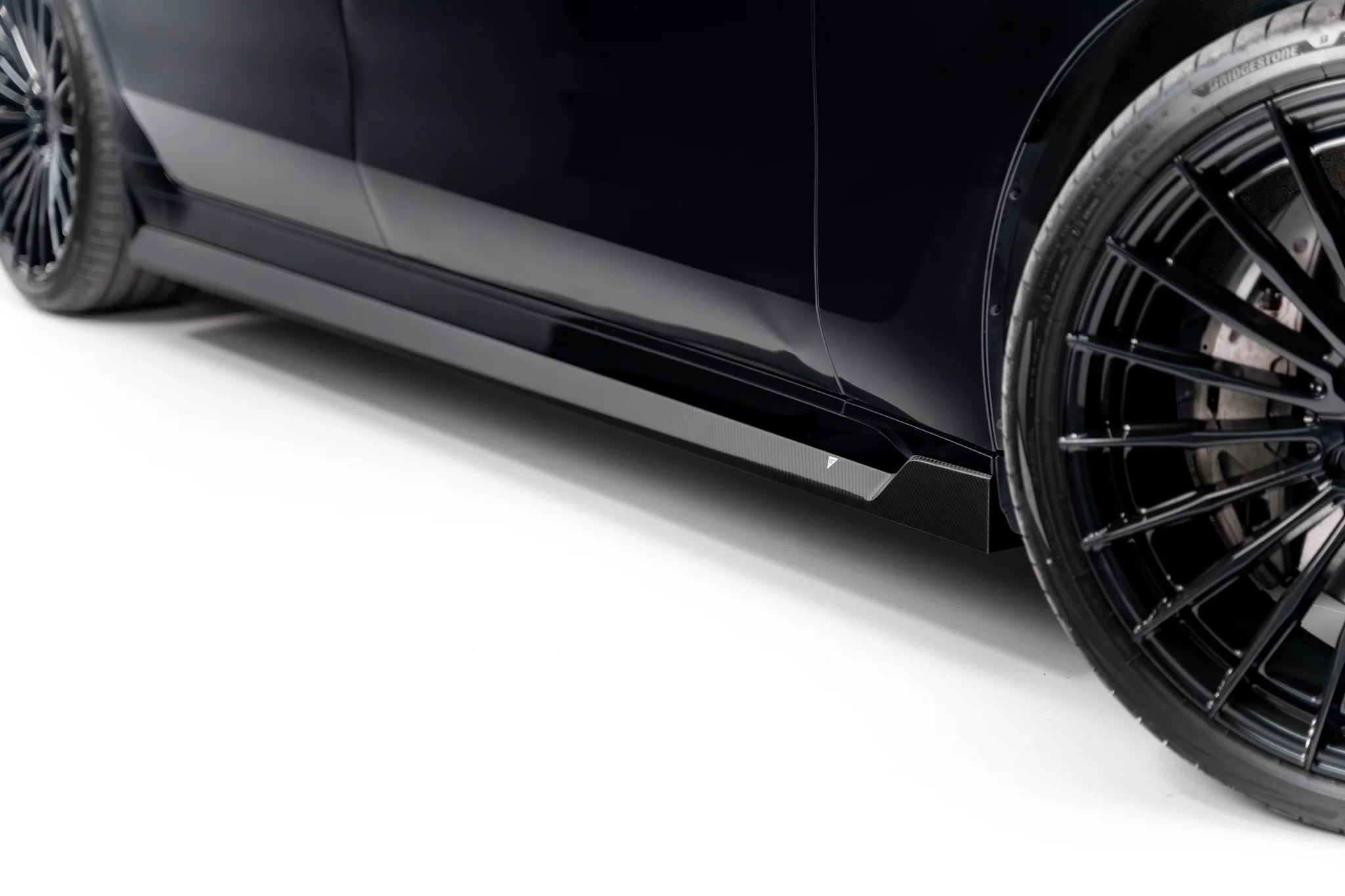 prepreg carbon fiber side skirts suitable for bmw 7 m pack / m760e / i7 m pack g70 prepreg carbon fiber side skirts suitable for bmw 7 m pack / m760e / i7 m pack g70