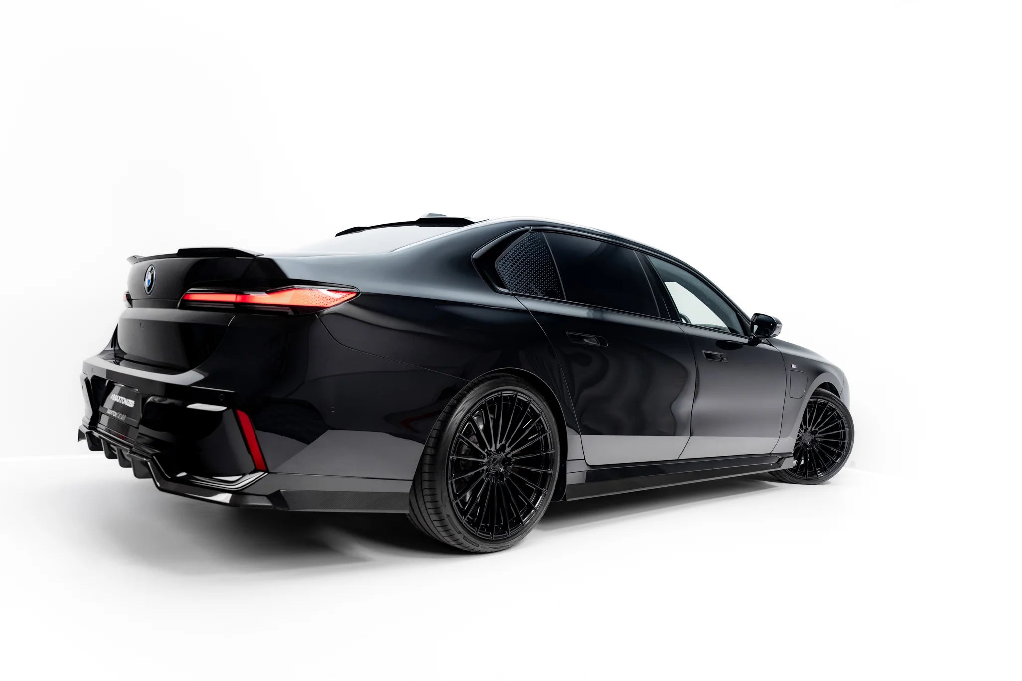 prepreg carbon fiber side skirts suitable for bmw 7 m pack / m760e / i7 m pack g70 prepreg carbon fiber side skirts suitable for bmw 7 m pack / m760e / i7 m pack g70