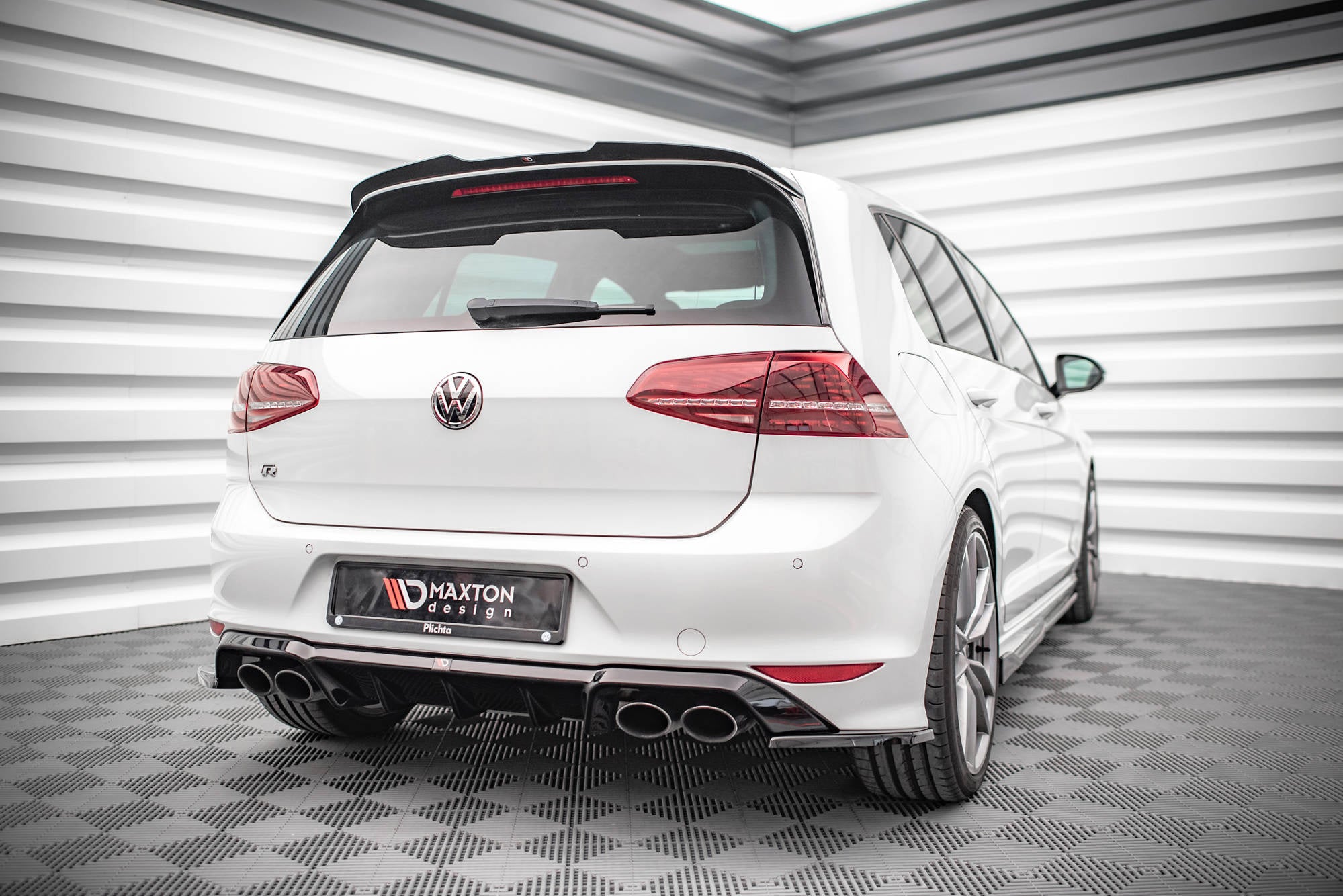 pol pl dokladka tylna volkswagen golf r mk7 14297 6.jpg pol pl dokladka tylna volkswagen golf r mk7 14297 6.jpg