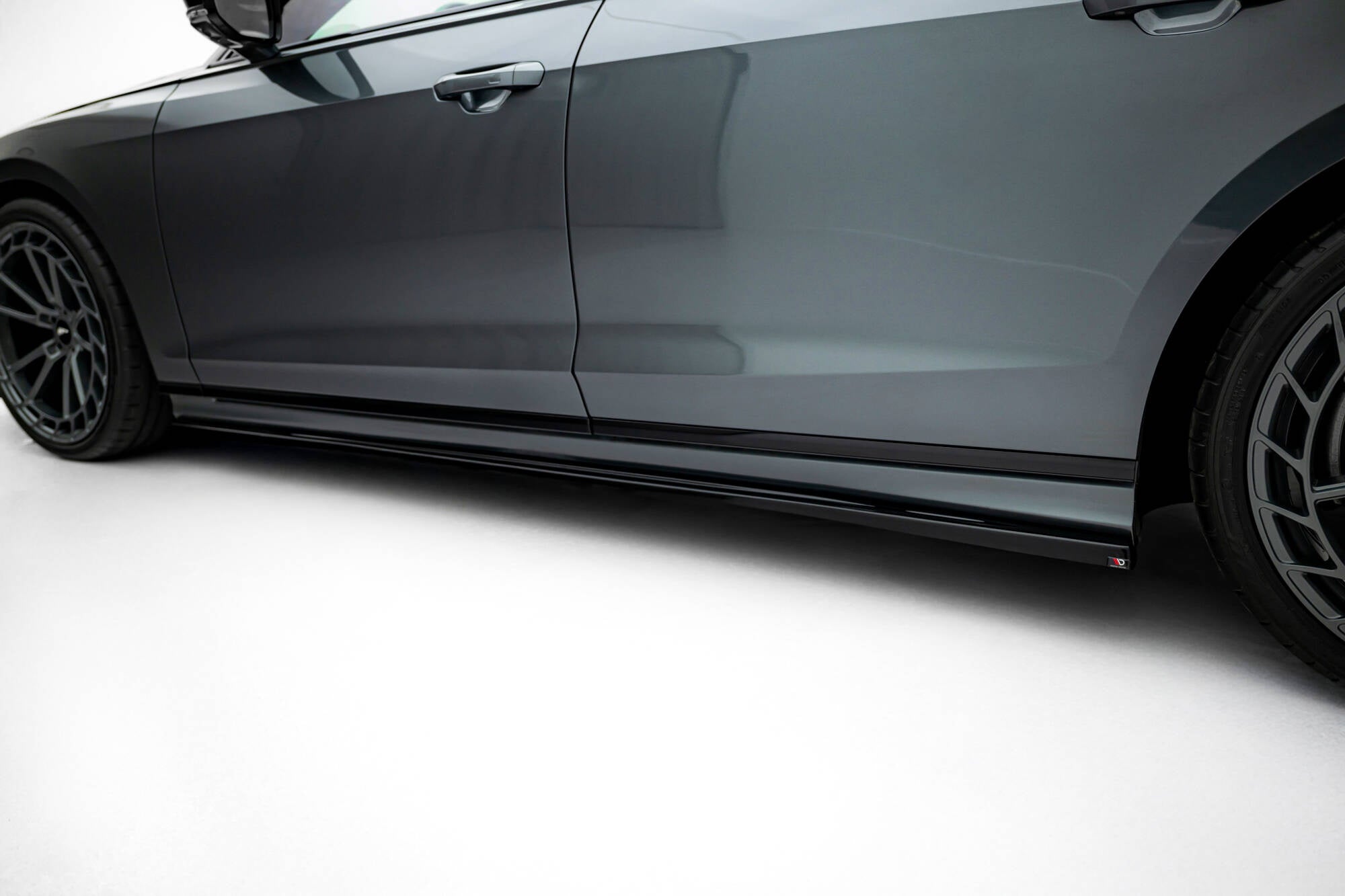 pol pl dokladki progow audi s8 a8 s line d5 facelift 22008 4.jpg pol pl dokladki progow audi s8 a8 s line d5 facelift 22008 4.jpg