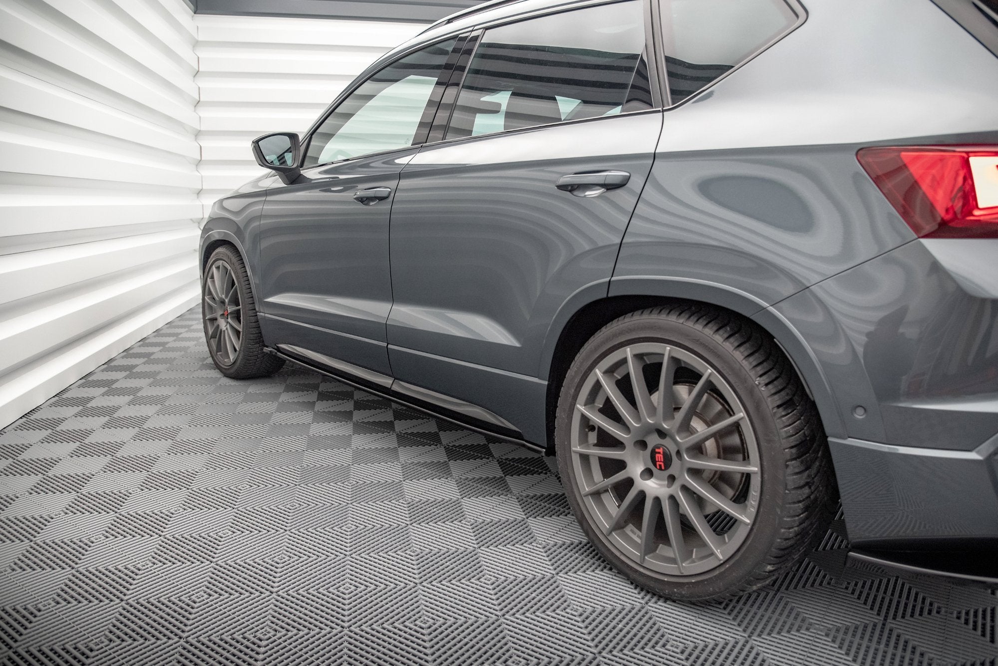 pol pl dokladki progow cupra ateca mk1 mk1 facelift 11997 6.jpg pol pl dokladki progow cupra ateca mk1 mk1 facelift 11997 6.jpg