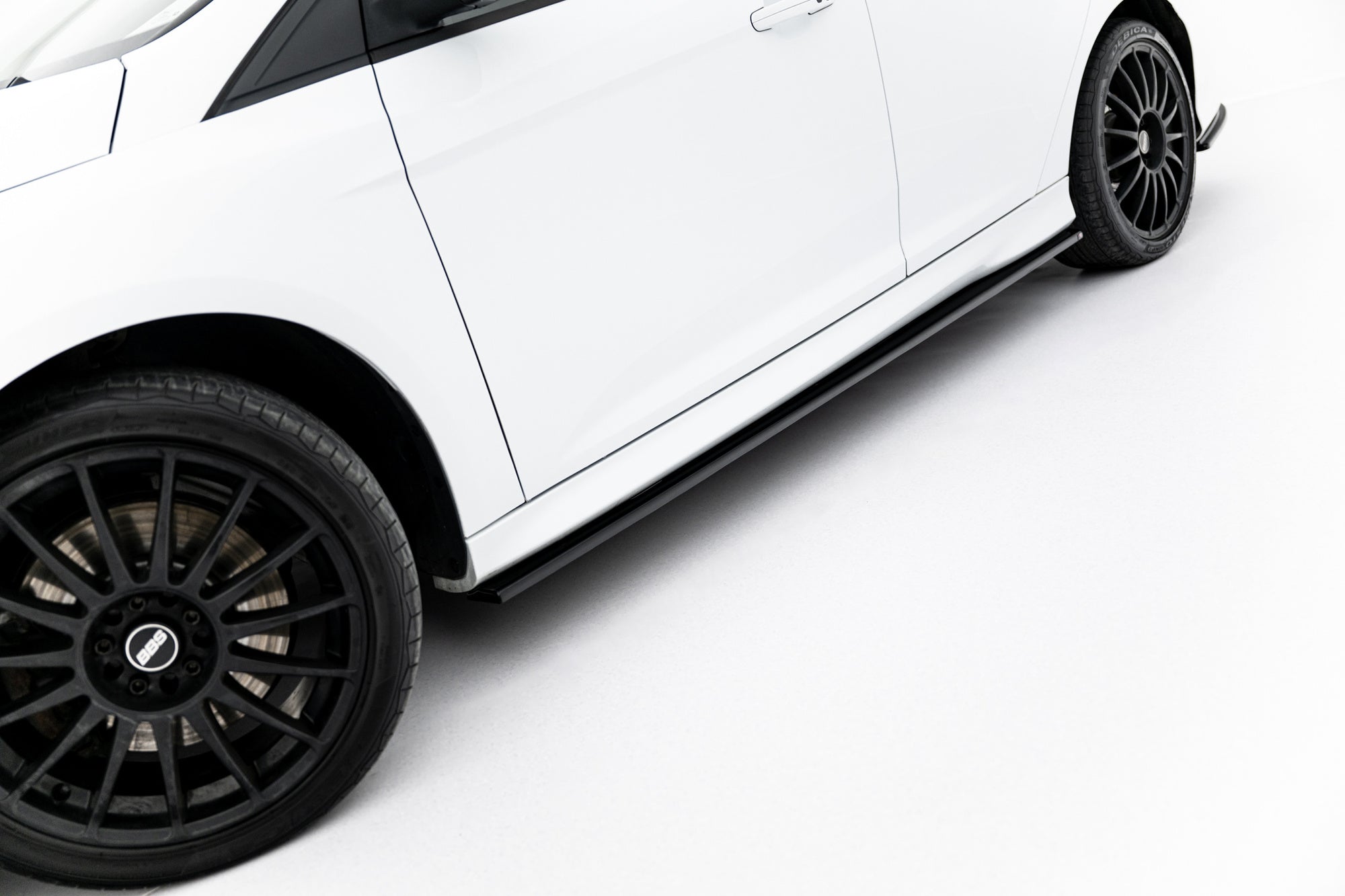 pol pl dokladki progow ford focus st st line hatchback estate mk3 mk3 facelift 156 3.jpg pol pl dokladki progow ford focus st st line hatchback estate mk3 mk3 facelift 156 3.jpg