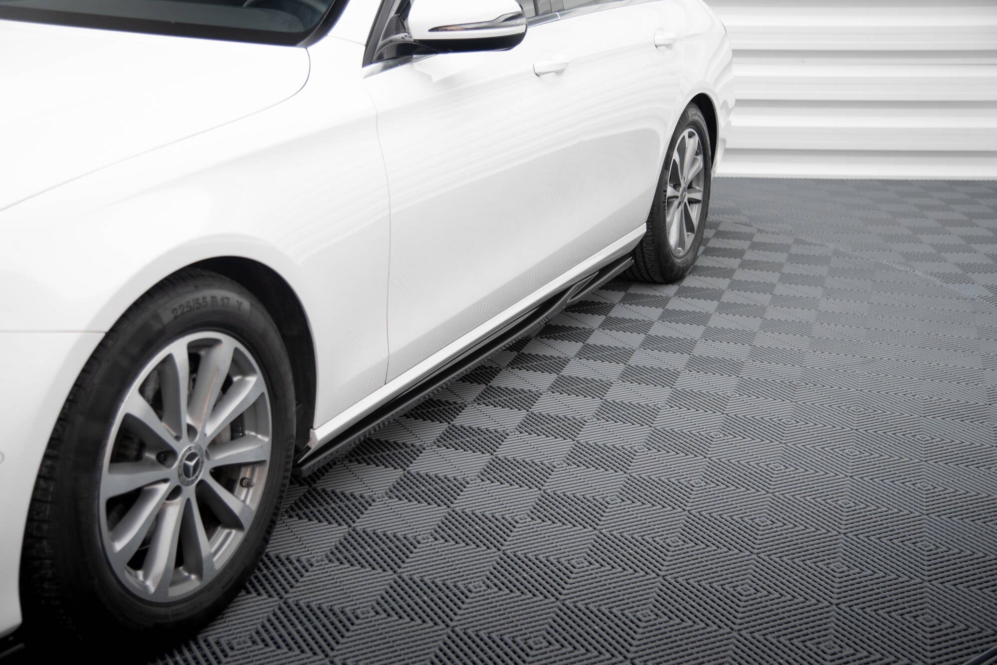 pol pl dokladki progow mercedes benz e w213 12698 8.jpg pol pl dokladki progow mercedes benz e w213 12698 8.jpg