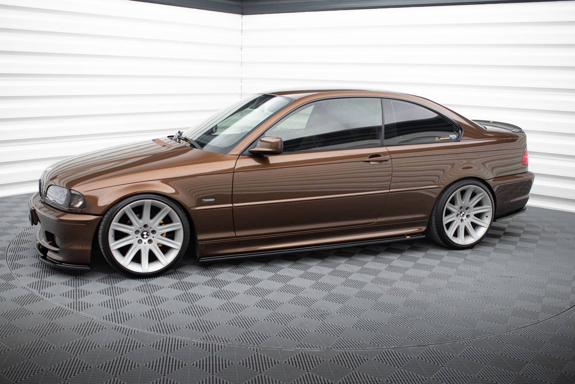 pol pl dokladki progow v 1 bmw 3 e46 m pack coupe 117 2.jpg pol pl dokladki progow v 1 bmw 3 e46 m pack coupe 117 2.jpg