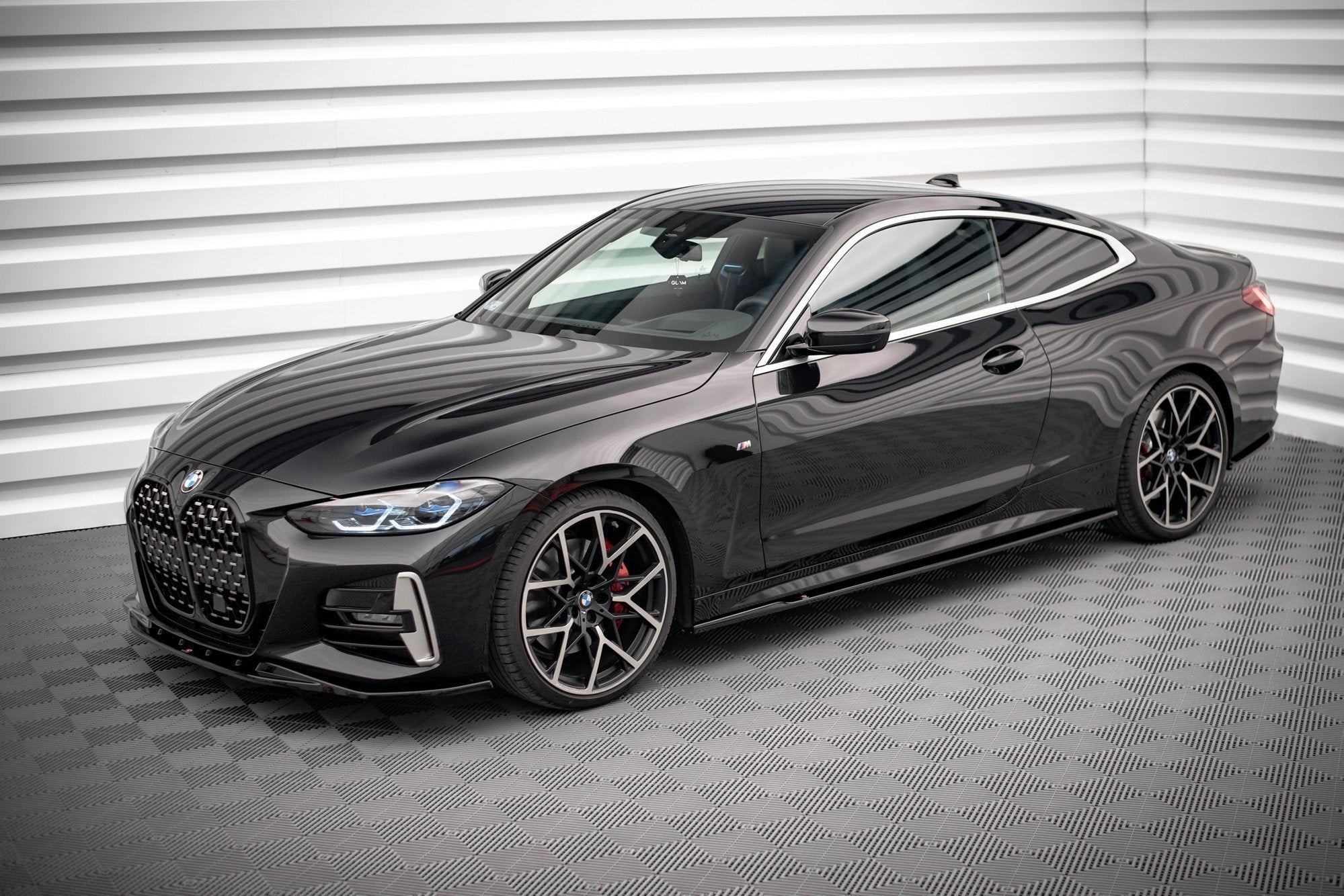 pol pl dokladki progow v 1 bmw 4 m pack m440i g22 g23 g22 facelift g23 facelift 13593 3.jpg pol pl dokladki progow v 1 bmw 4 m pack m440i g22 g23 g22 facelift g23 facelift 13593 3.jpg