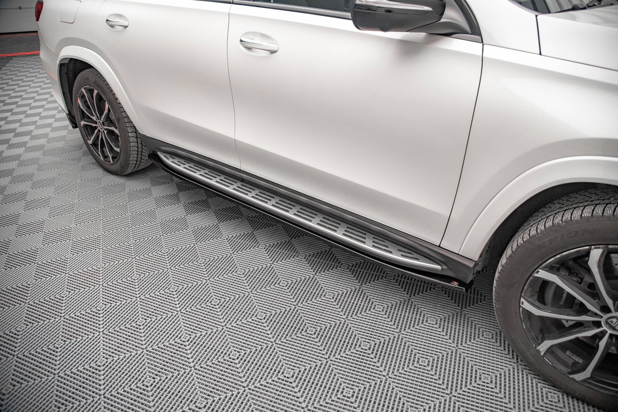 pol pl dokladki progow v 1 mercedes benz gls amg line x167 13963 7.jpg pol pl dokladki progow v 1 mercedes benz gls amg line x167 13963 7.jpg