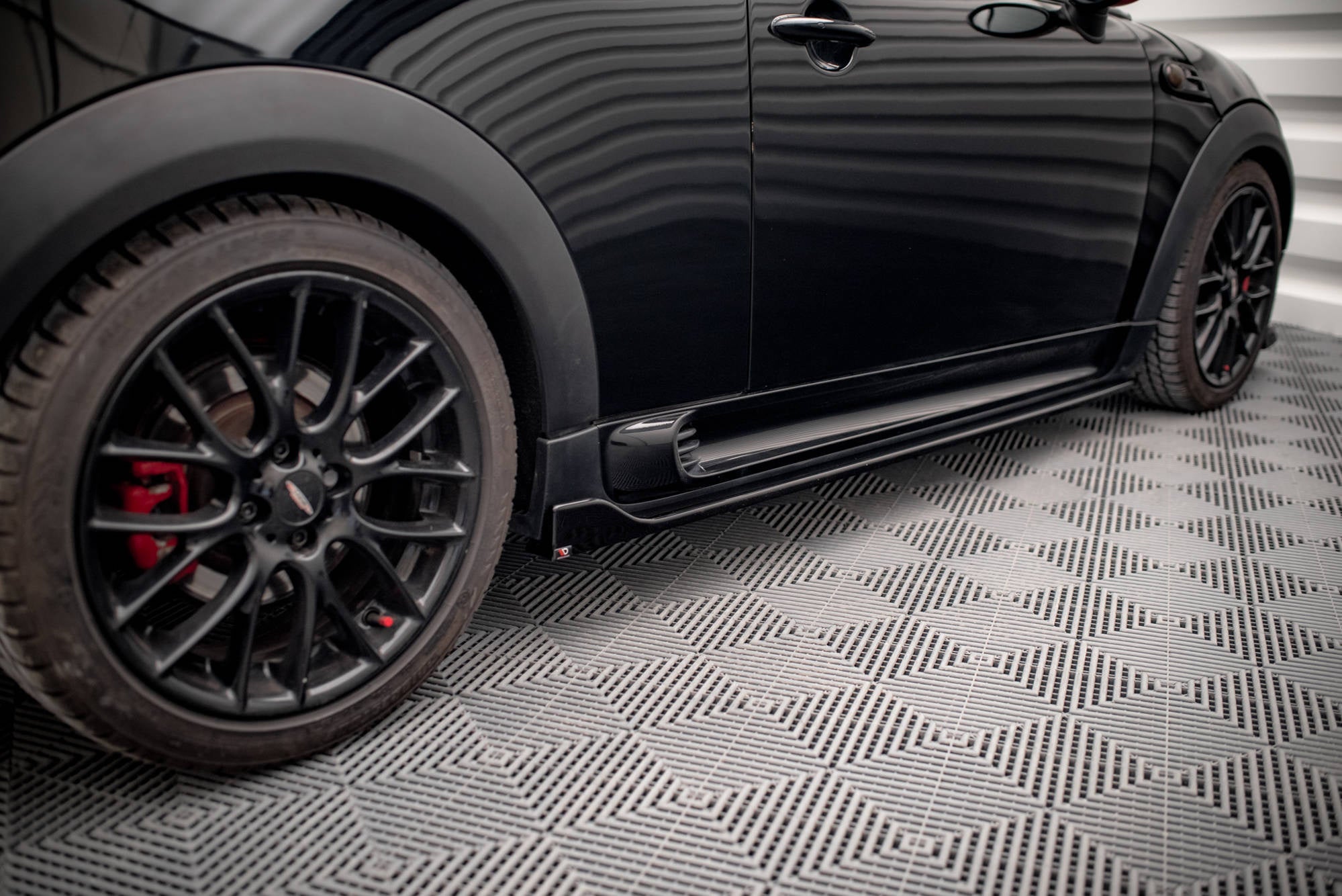 pol pl dokladki progow v 2 mini cooper john cooper works r56 18203 4.jpg pol pl dokladki progow v 2 mini cooper john cooper works r56 18203 4.jpg