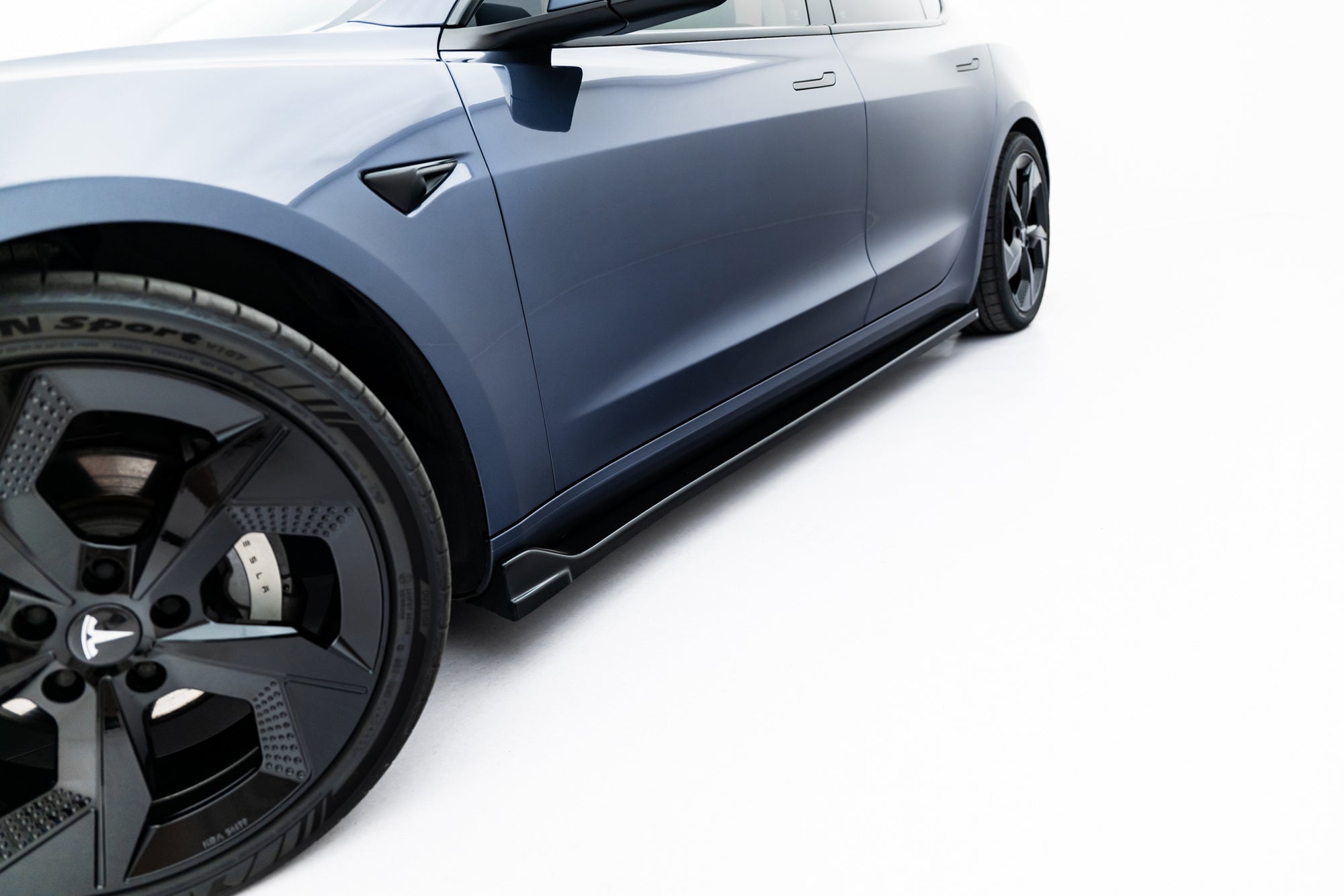 pol pl dokladki progow v 3 tesla model 3 mk1 mk1 facelift 15548 2.jpg pol pl dokladki progow v 3 tesla model 3 mk1 mk1 facelift 15548 2.jpg
