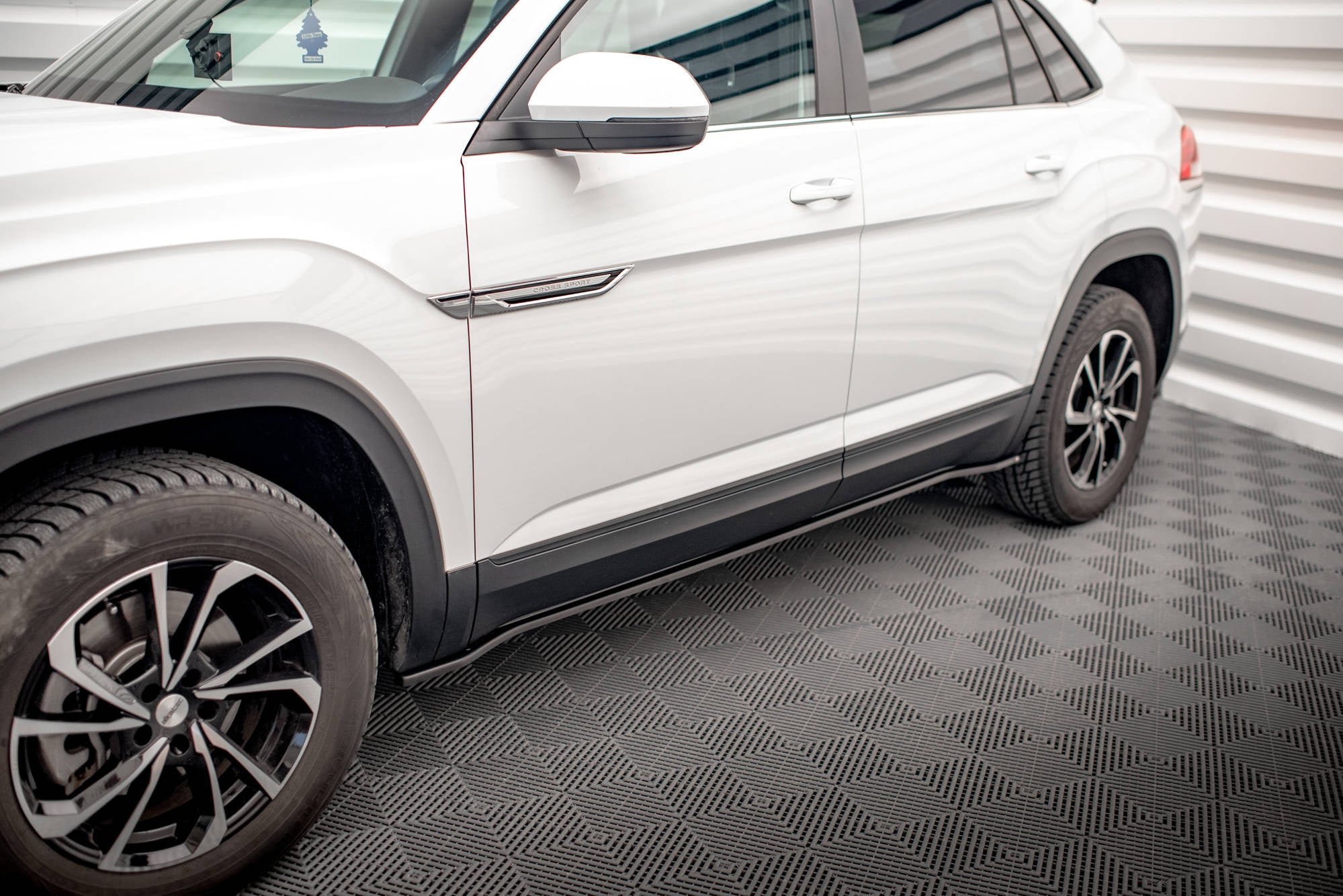pol pl dokladki progow volkswagen atlas cross sport 15847 6.jpg pol pl dokladki progow volkswagen atlas cross sport 15847 6.jpg