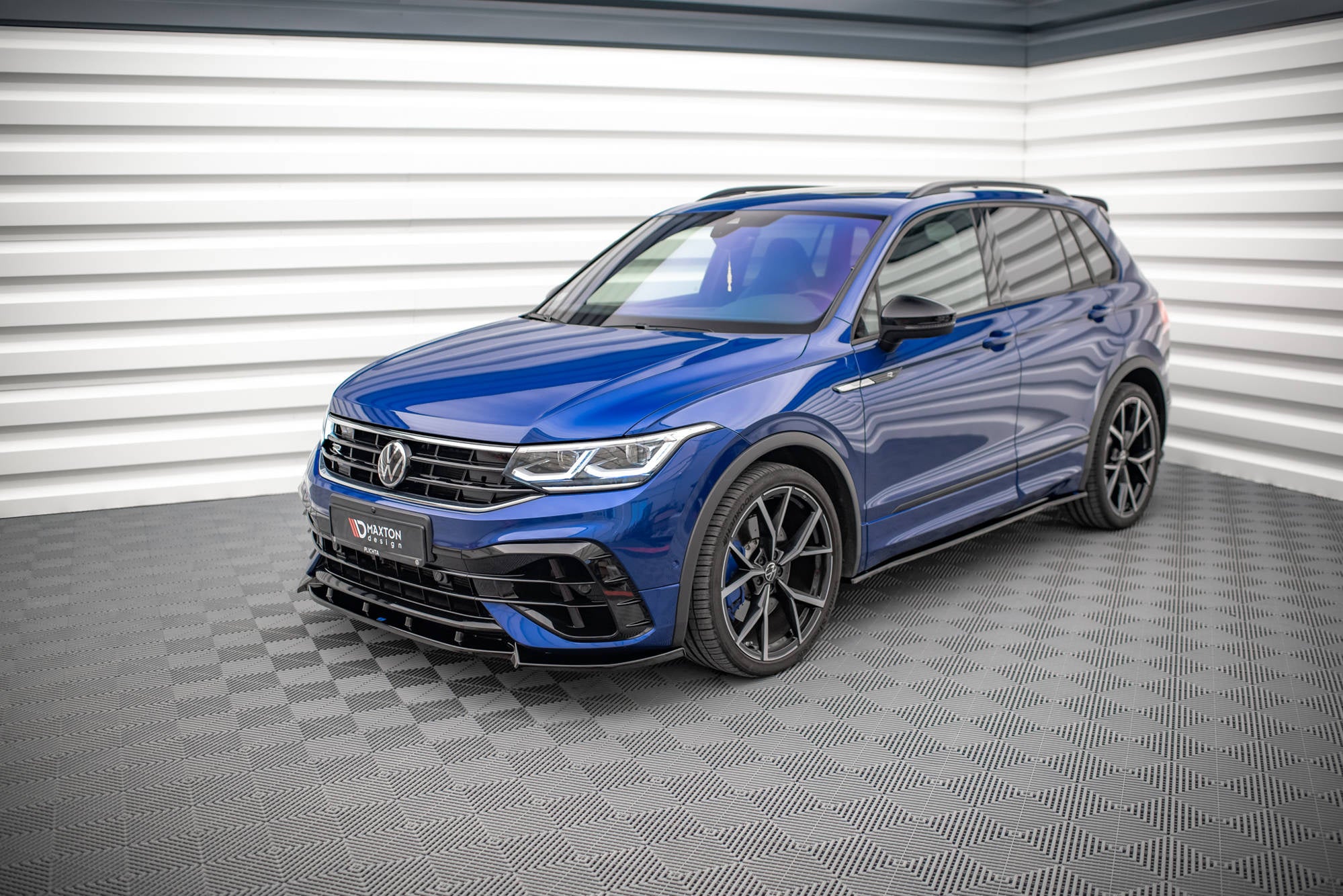 pol pl dokladki progow volkswagen tiguan r r line mk2 facelift 14442 6.jpg pol pl dokladki progow volkswagen tiguan r r line mk2 facelift 14442 6.jpg