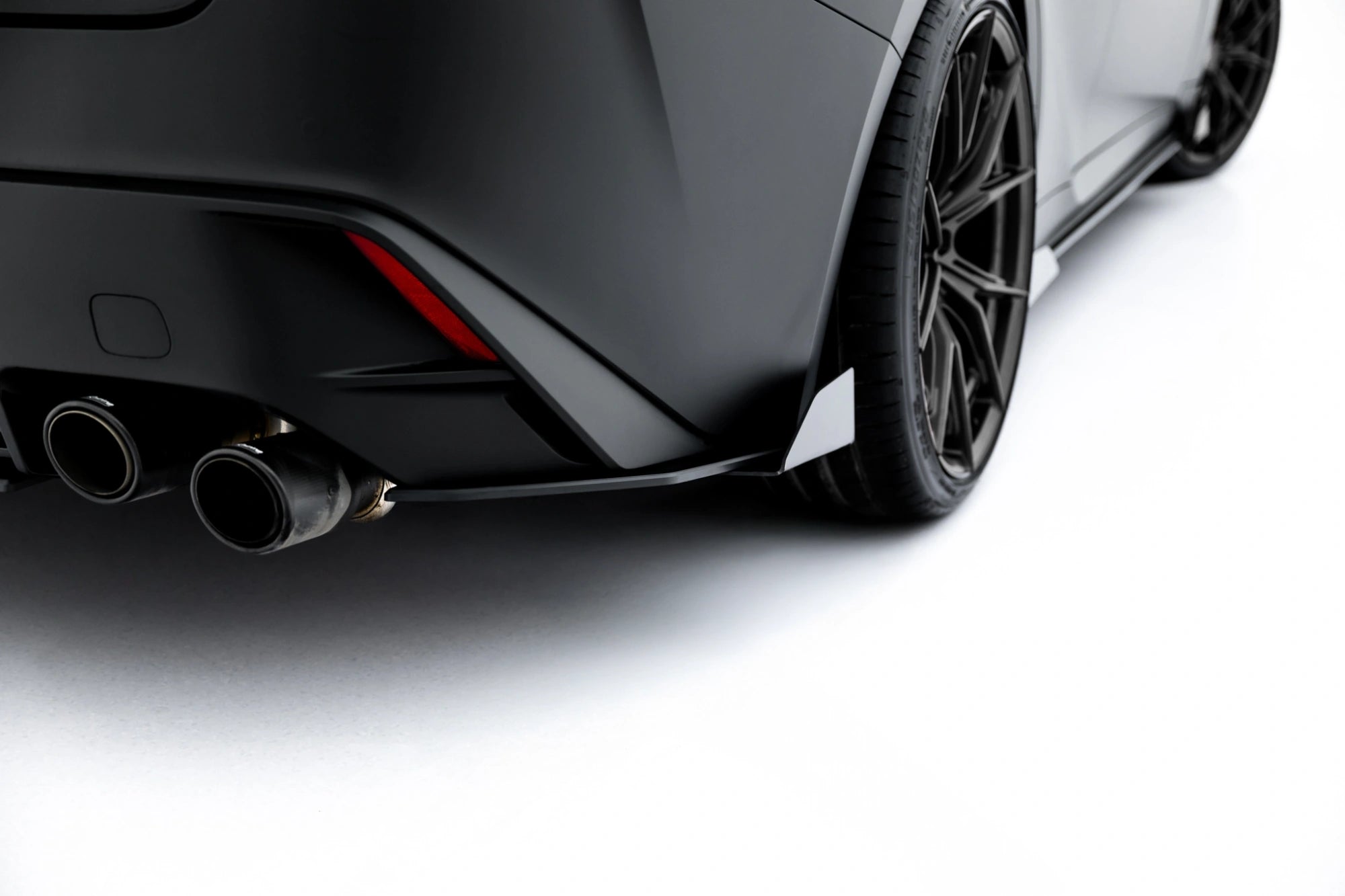 rear side flaps suitable for lexus is 500 mk3 facelift 2 (xe30) rear side flaps suitable for lexus is 500 mk3 facelift 2 (xe30)