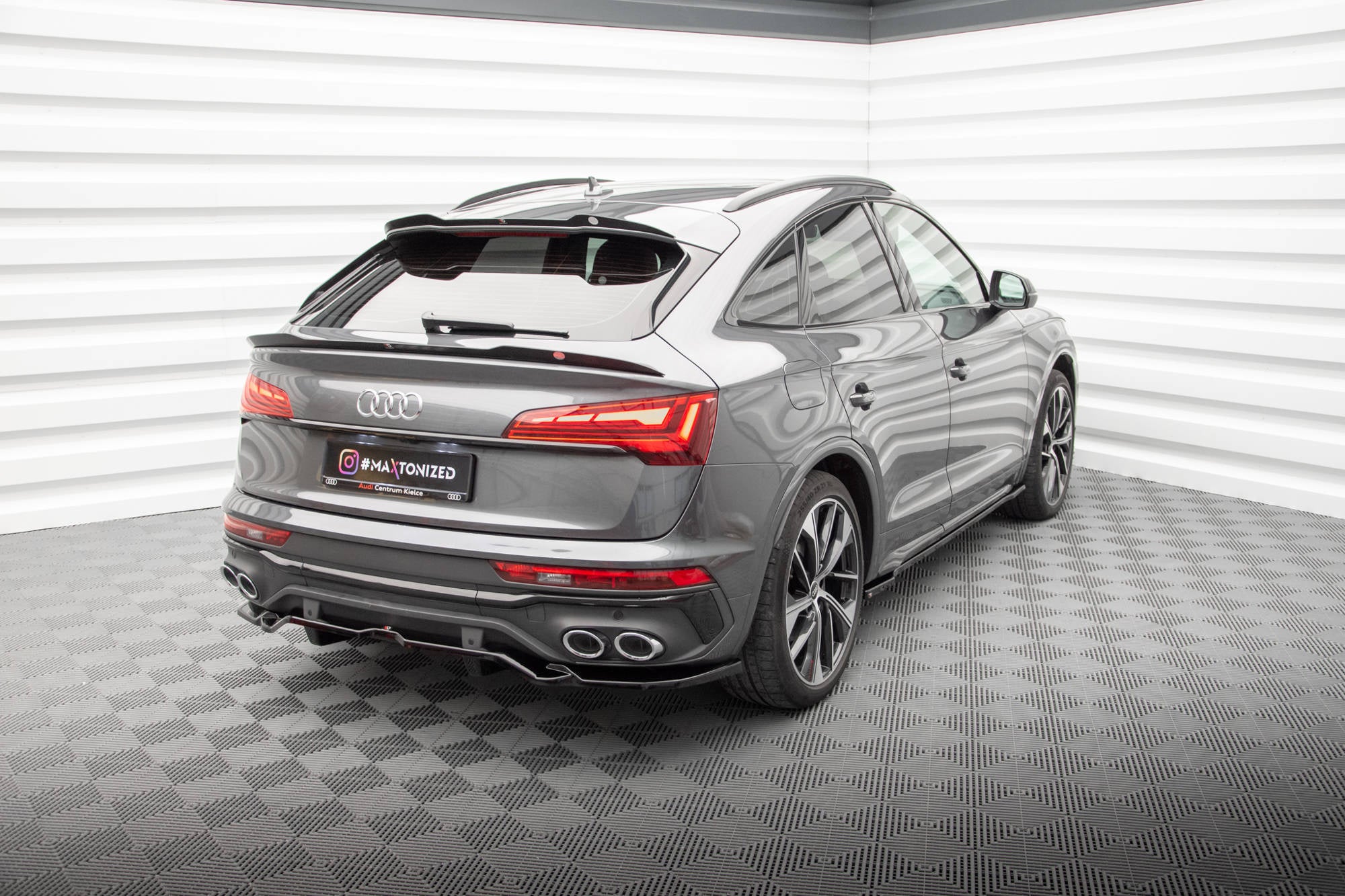 pol pl gorne przedluzenie spoilera audi sq5 q5 s line sportback mk2 facelift 18461 3.jpg pol pl gorne przedluzenie spoilera audi sq5 q5 s line sportback mk2 facelift 18461 3.jpg