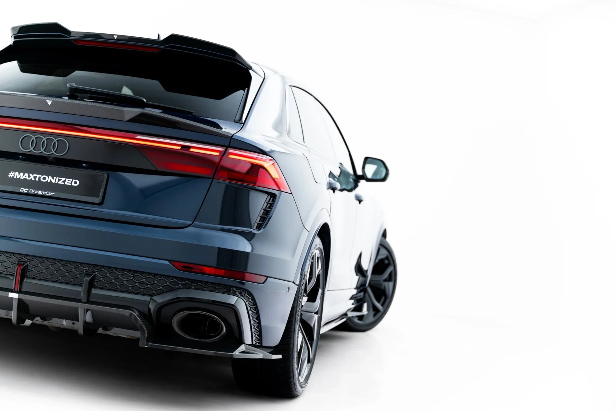 prepreg carbon fiber rear splitter (with vertical bars) suitable for audi rsq8 mk1 facelift prepreg carbon fiber rear splitter (with vertical bars) suitable for audi rsq8 mk1 facelift