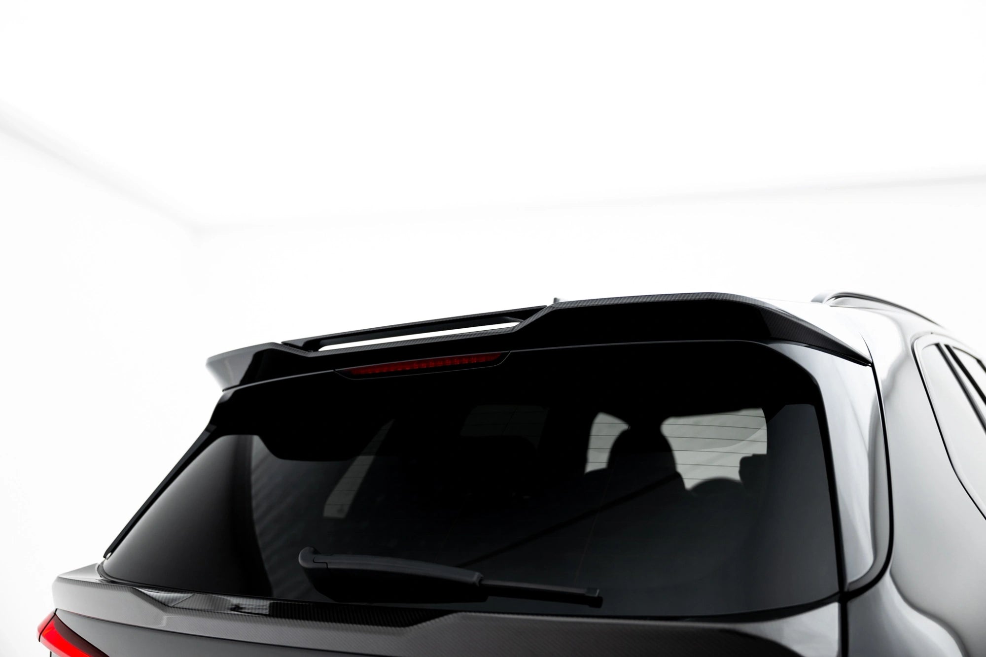 prepreg carbon fiber tailgate spoiler suitable for bmw x5 m pack g05 prepreg carbon fiber tailgate spoiler suitable for bmw x5 m pack g05
