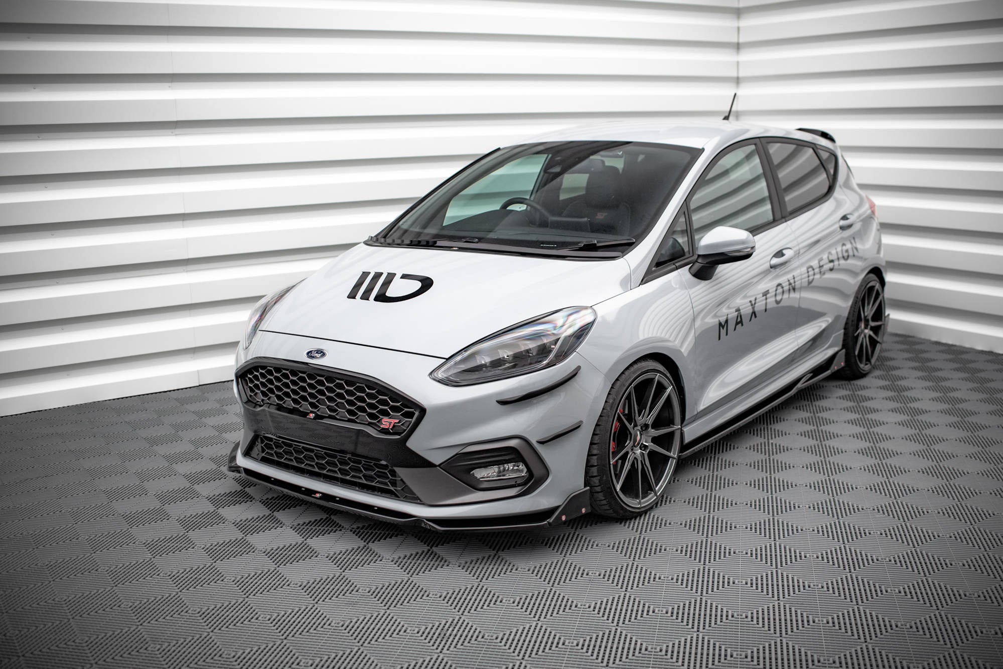 pol pl przedluzenie maski ford fiesta standard st line st 14516 5.jpg pol pl przedluzenie maski ford fiesta standard st line st 14516 5.jpg
