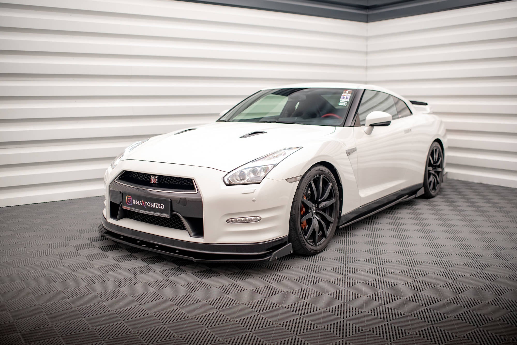 pol pl splitter przedni flaps nissan gtr r35 facelift 16886 6.jpg pol pl splitter przedni flaps nissan gtr r35 facelift 16886 6.jpg