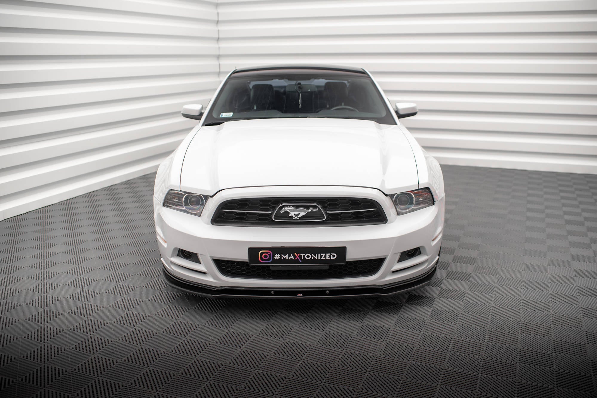 pol pl splitter przedni ford mustang mk5 facelift 18234 2.jpg pol pl splitter przedni ford mustang mk5 facelift 18234 2.jpg