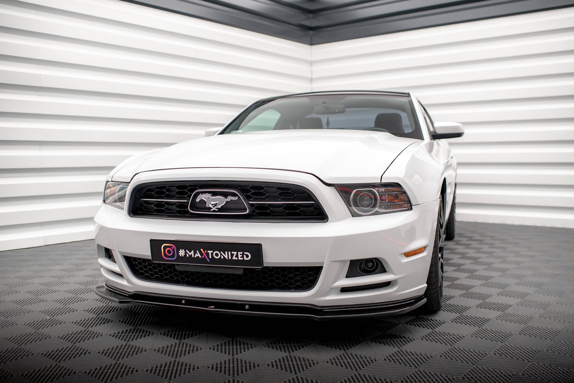 pol pl splitter przedni ford mustang mk5 facelift 18234 4.jpg pol pl splitter przedni ford mustang mk5 facelift 18234 4.jpg