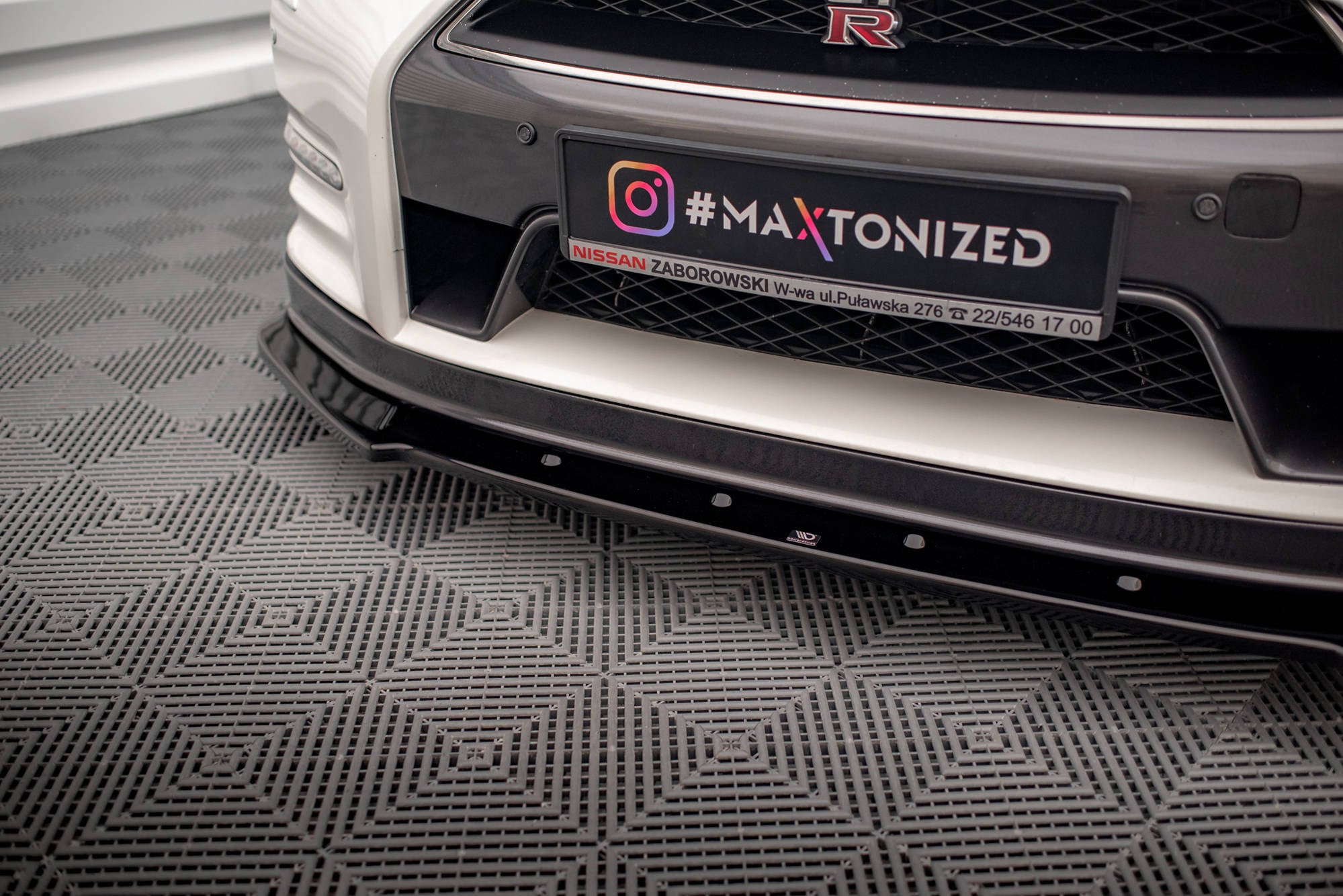 pol pl splitter przedni nissan gtr r35 facelift 16882 6.jpg pol pl splitter przedni nissan gtr r35 facelift 16882 6.jpg