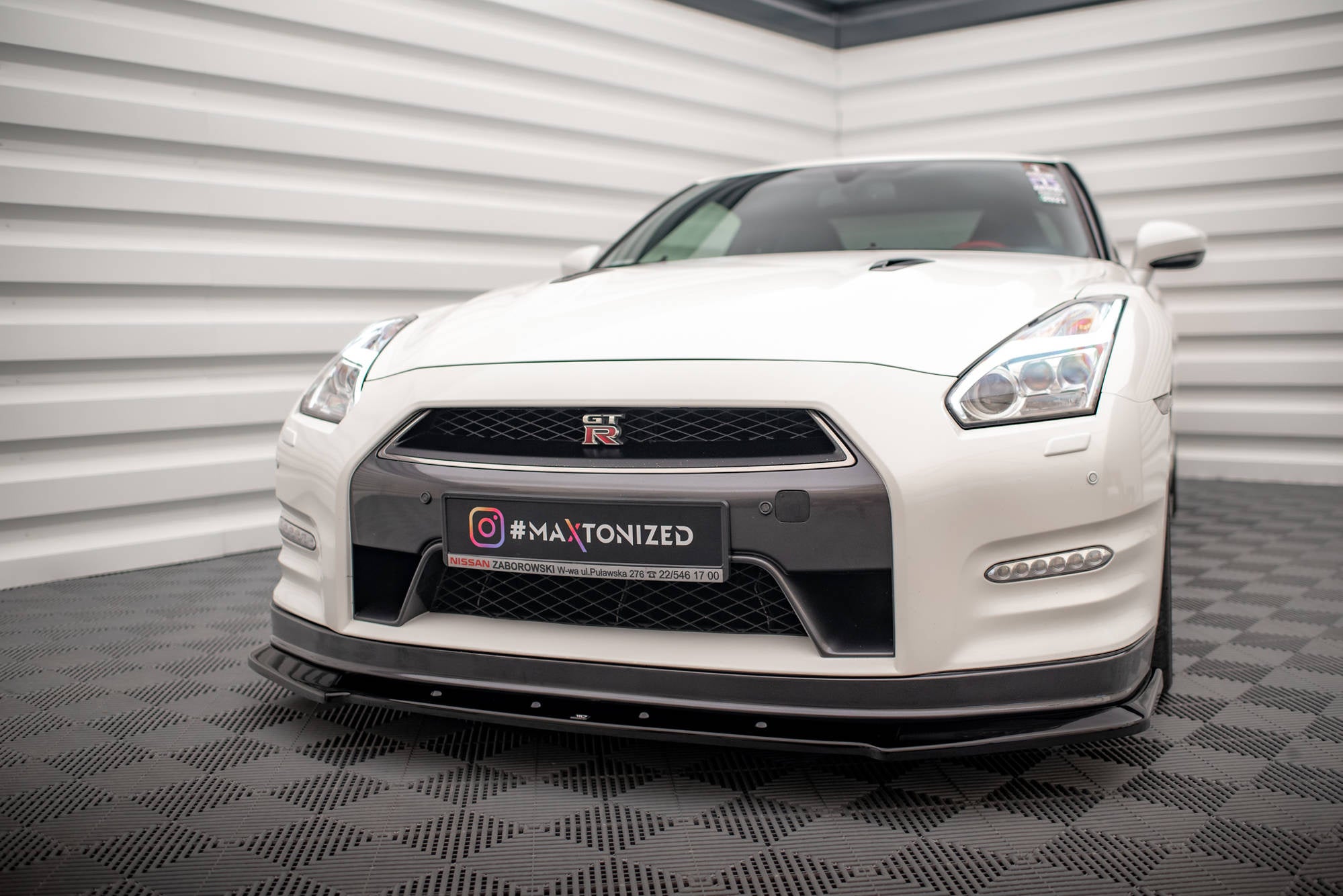 pol pl splitter przedni nissan gtr r35 facelift 16882 7.jpg pol pl splitter przedni nissan gtr r35 facelift 16882 7.jpg