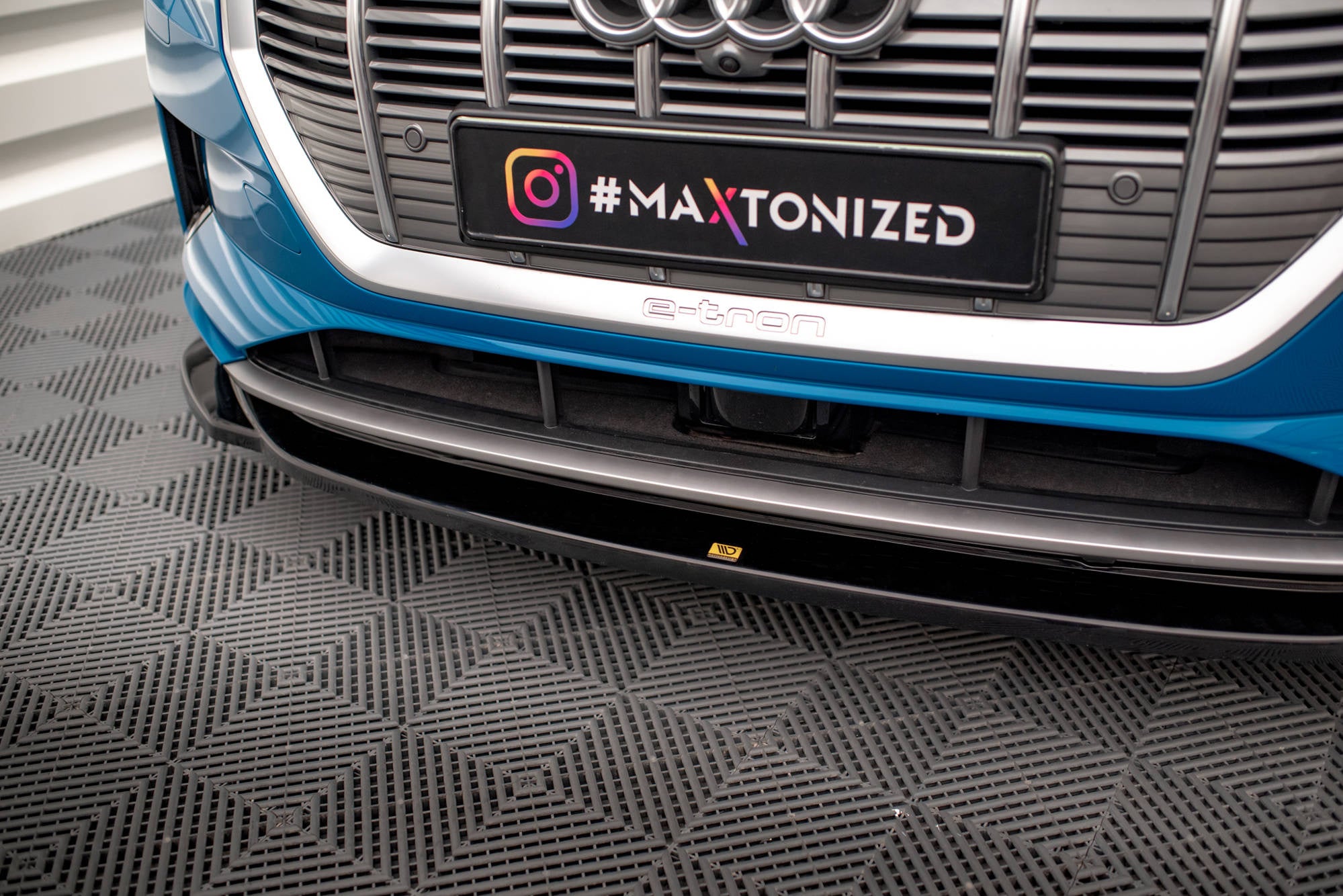 pol pl splitter przedni v 1 audi e tron 17525 5.jpg pol pl splitter przedni v 1 audi e tron 17525 5.jpg