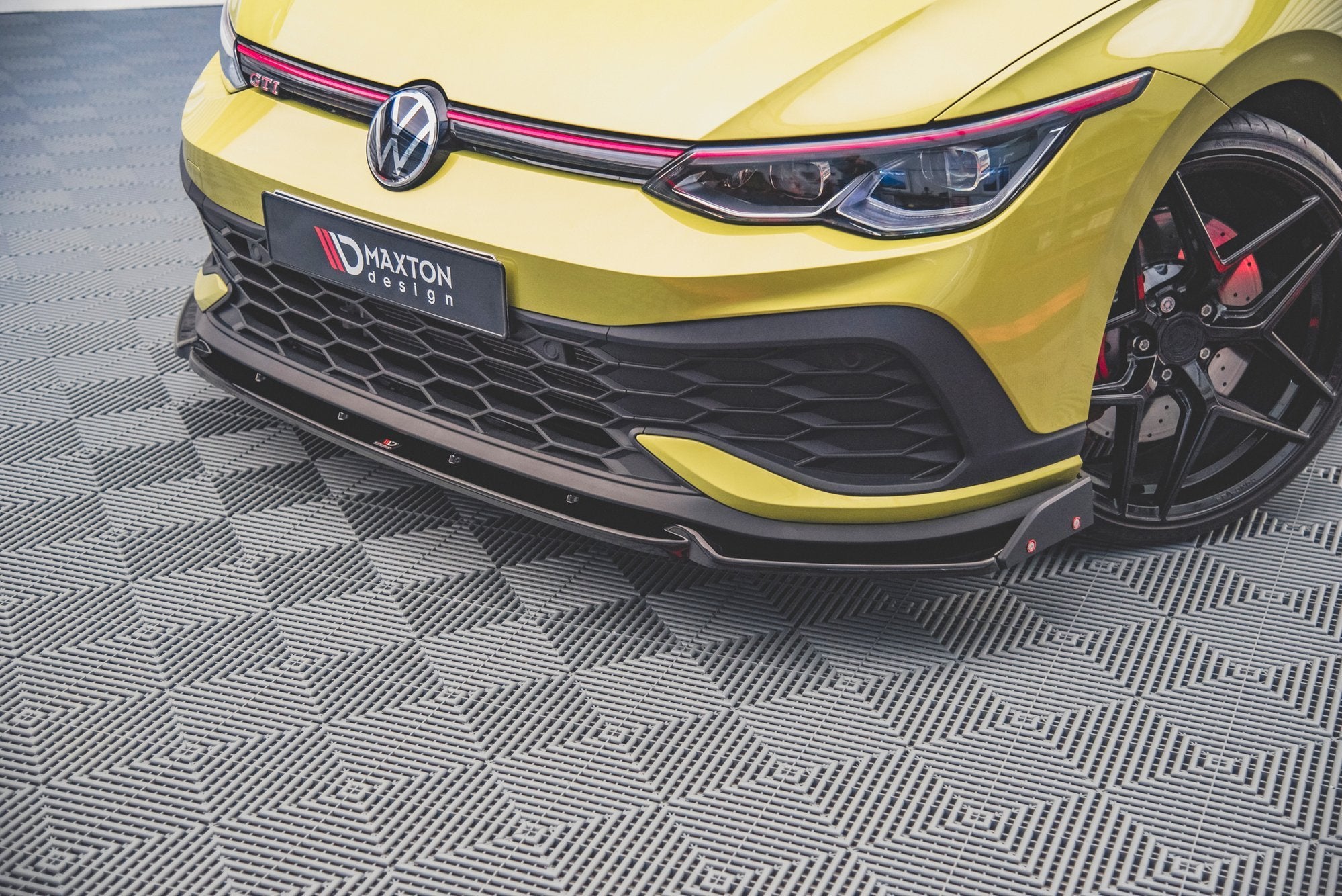 pol pl splitter przedni v 1 flaps volkswagen golf gti clubsport mk8 12342 7.jpg pol pl splitter przedni v 1 flaps volkswagen golf gti clubsport mk8 12342 7.jpg