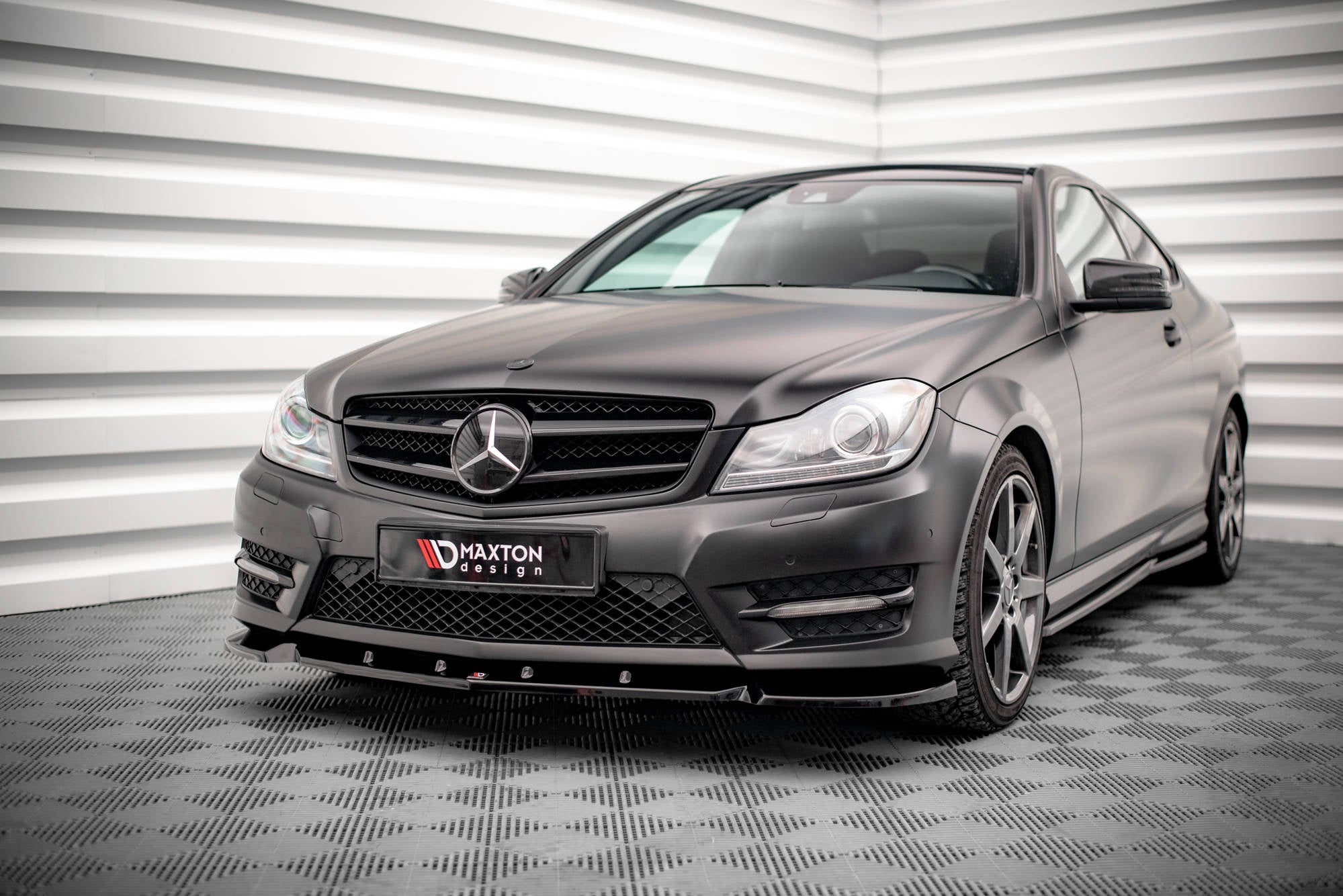 pol pl splitter przedni v 1 mercedes benz c coupe sedan estate amg line c204 w204 facelift s204 facelift 17431 7.jpg pol pl splitter przedni v 1 mercedes benz c coupe sedan estate amg line c204 w204 facelift s204 facelift 17431 7.jpg
