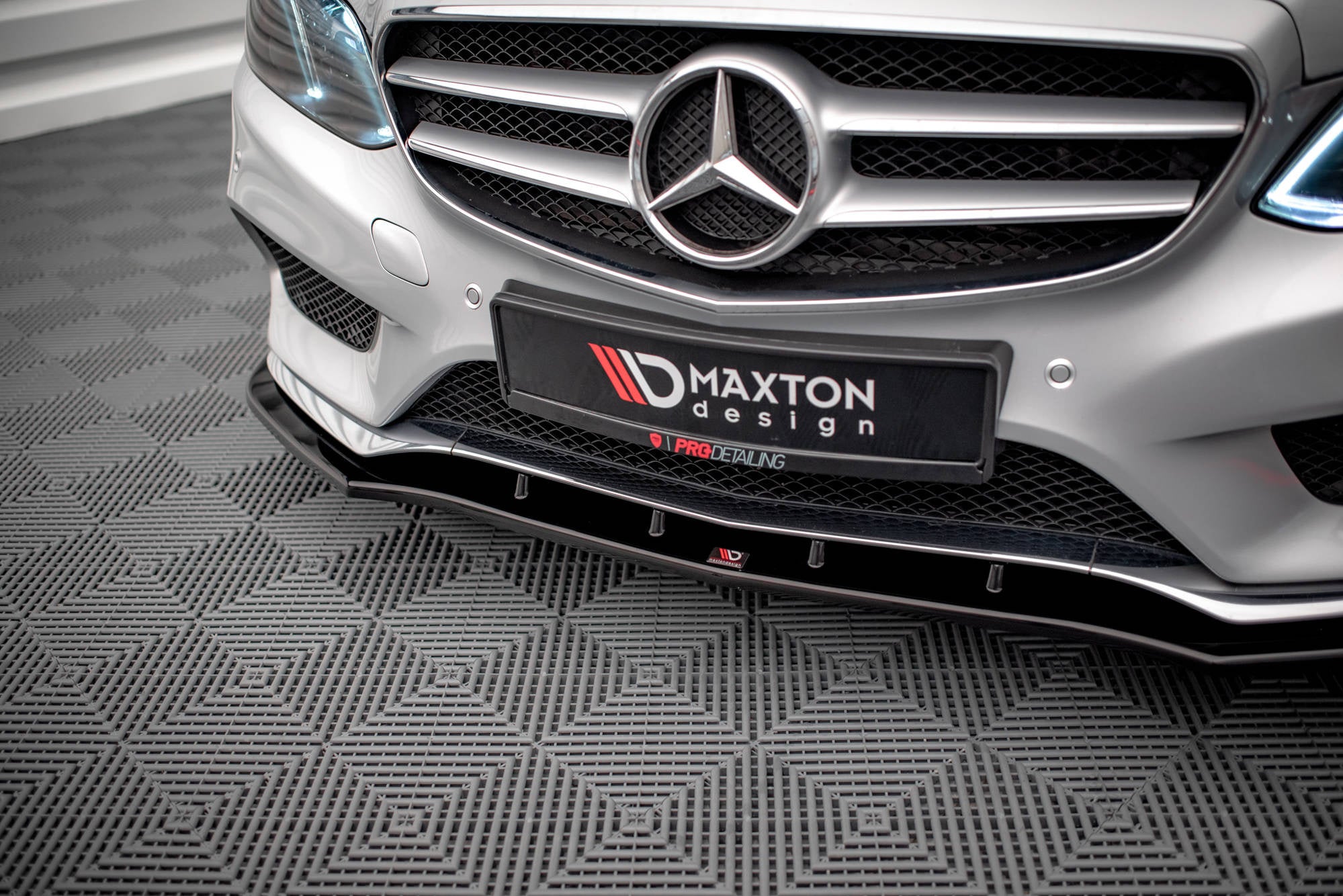 pol pl splitter przedni v 1 mercedes benz e amg line sedan w212 facelift 15149 7.jpg pol pl splitter przedni v 1 mercedes benz e amg line sedan w212 facelift 15149 7.jpg
