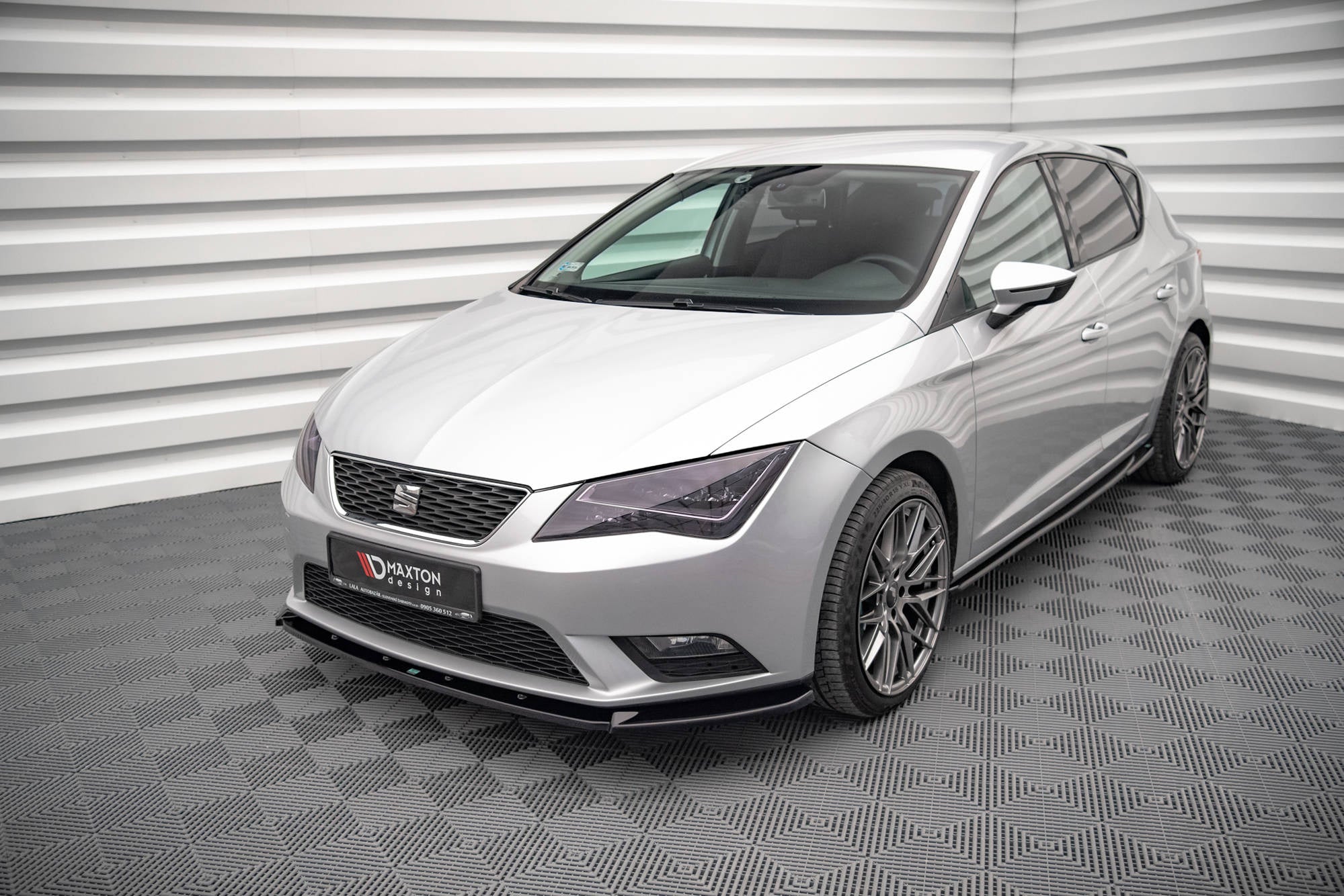 pol pl splitter przedni v 1 seat leon mk3 14240 6.jpg pol pl splitter przedni v 1 seat leon mk3 14240 6.jpg