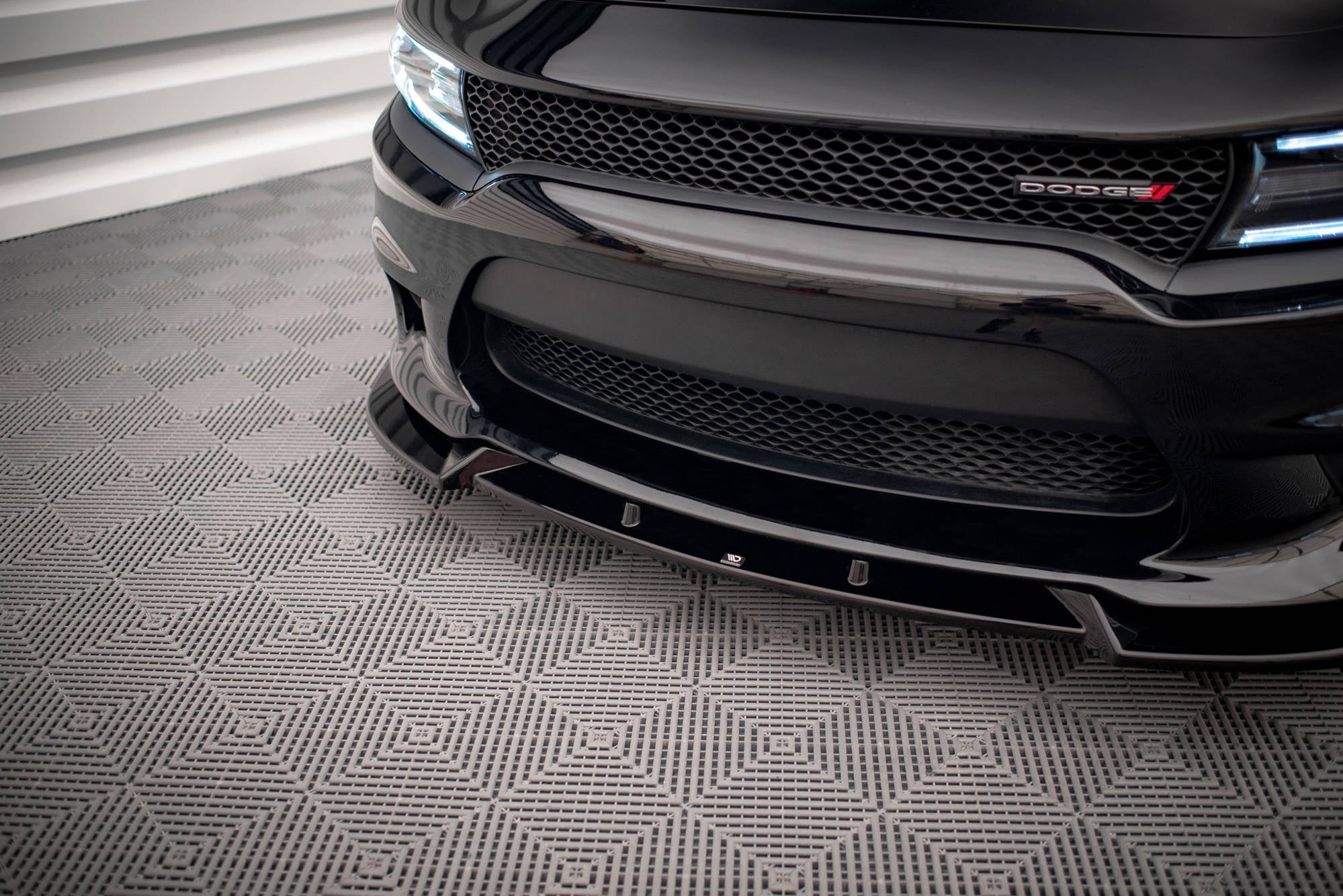 pol pl splitter przedni v 2 dodge charger srt mk7 facelift 16229 4.jpg pol pl splitter przedni v 2 dodge charger srt mk7 facelift 16229 4.jpg