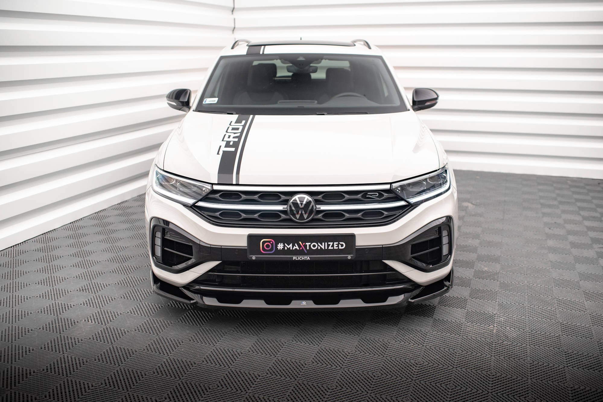 pol pl splitter przedni v 2 volkswagen t roc r r line mk1 facelift 18311 2.jpg pol pl splitter przedni v 2 volkswagen t roc r r line mk1 facelift 18311 2.jpg