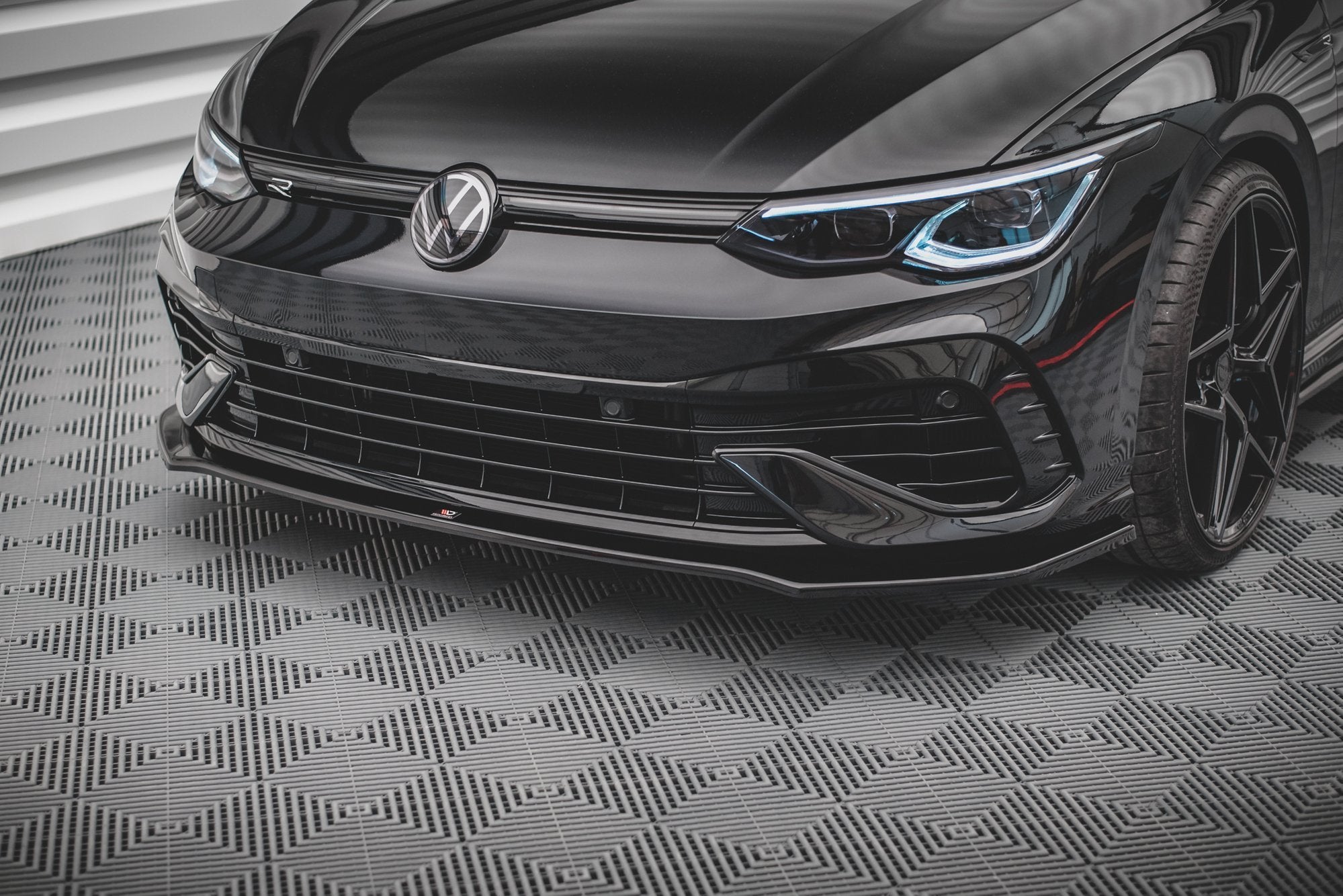 pol pl splitter przedni v 3 volkswagen golf r hatchback variant mk8 13077 7.jpg pol pl splitter przedni v 3 volkswagen golf r hatchback variant mk8 13077 7.jpg