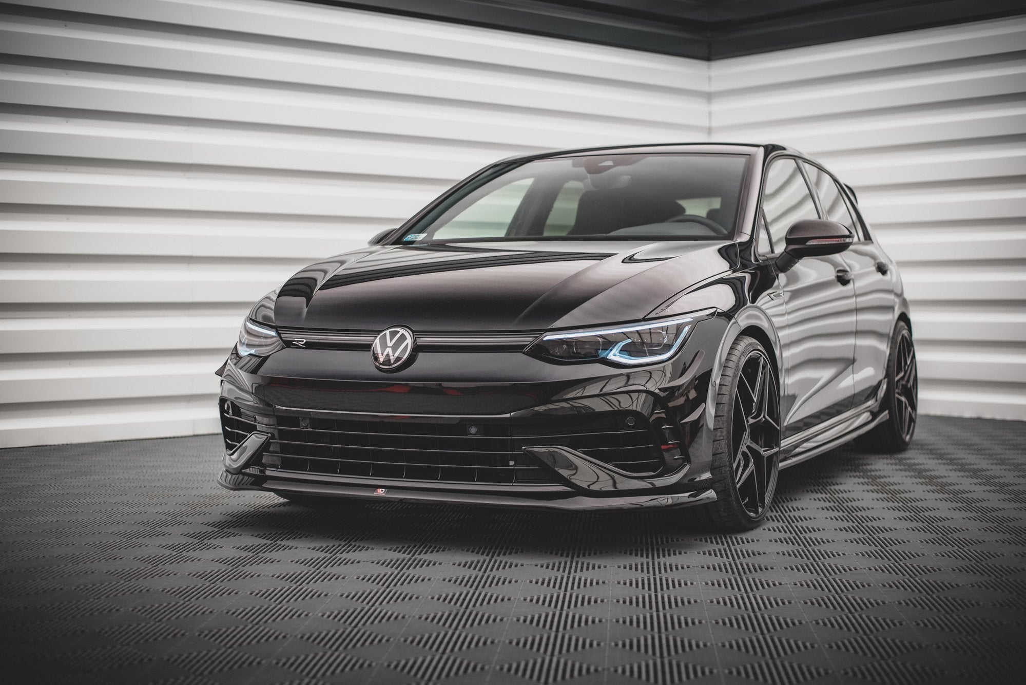 pol pl splitter przedni v 5 volkswagen golf r hatchback variant mk8 13085 6.jpg pol pl splitter przedni v 5 volkswagen golf r hatchback variant mk8 13085 6.jpg