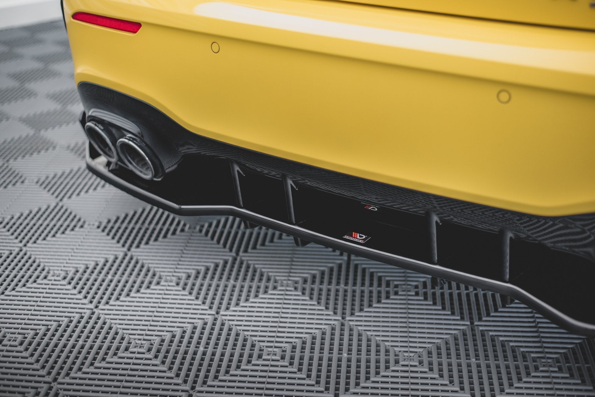 pol pl splitter tylny flaps mercedes amg a 45 s aero pack w177 12621 5.jpg pol pl splitter tylny flaps mercedes amg a 45 s aero pack w177 12621 5.jpg