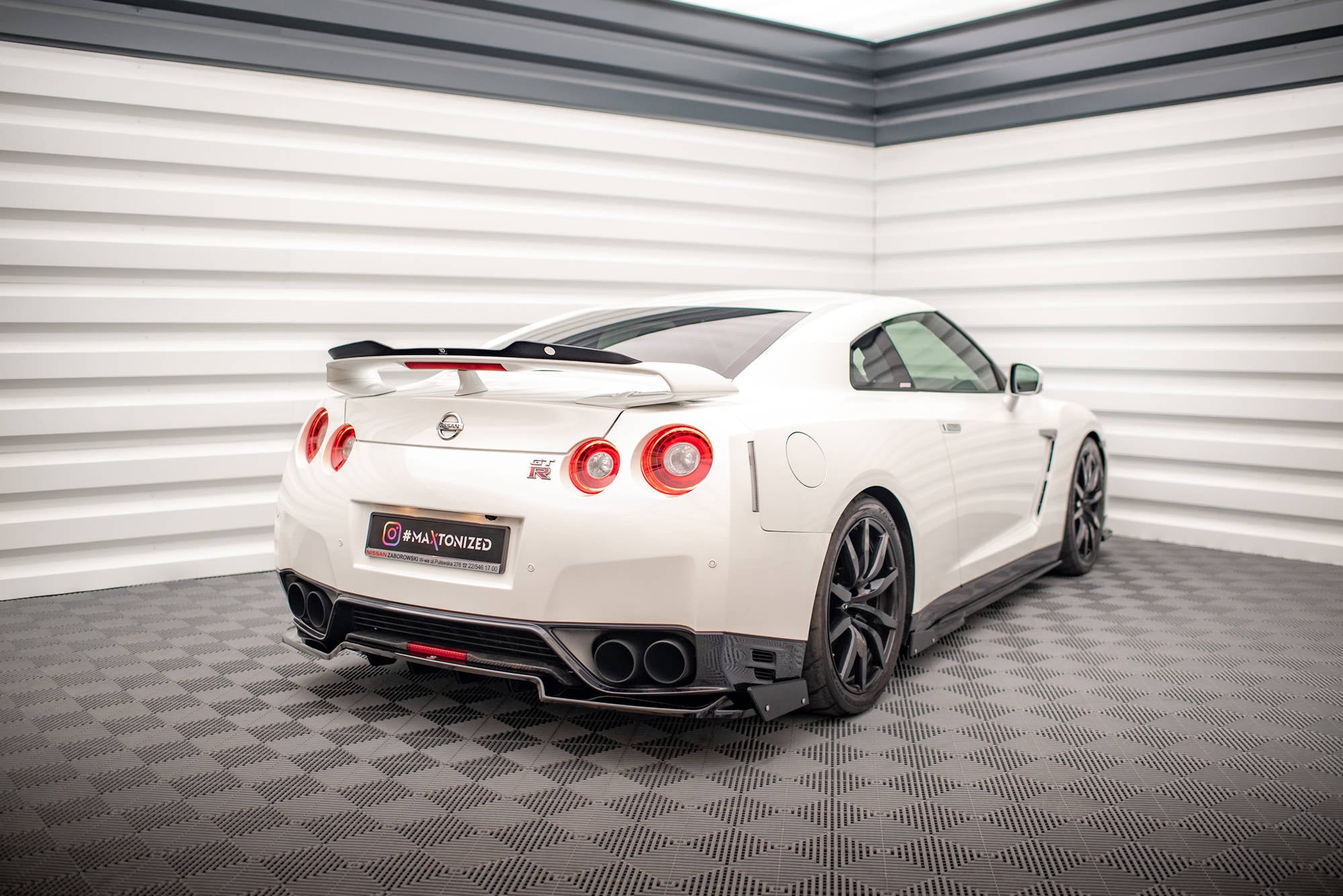 pol pl splitter tylny flaps nissan gtr r35 facelift 16894 5.jpg pol pl splitter tylny flaps nissan gtr r35 facelift 16894 5.jpg