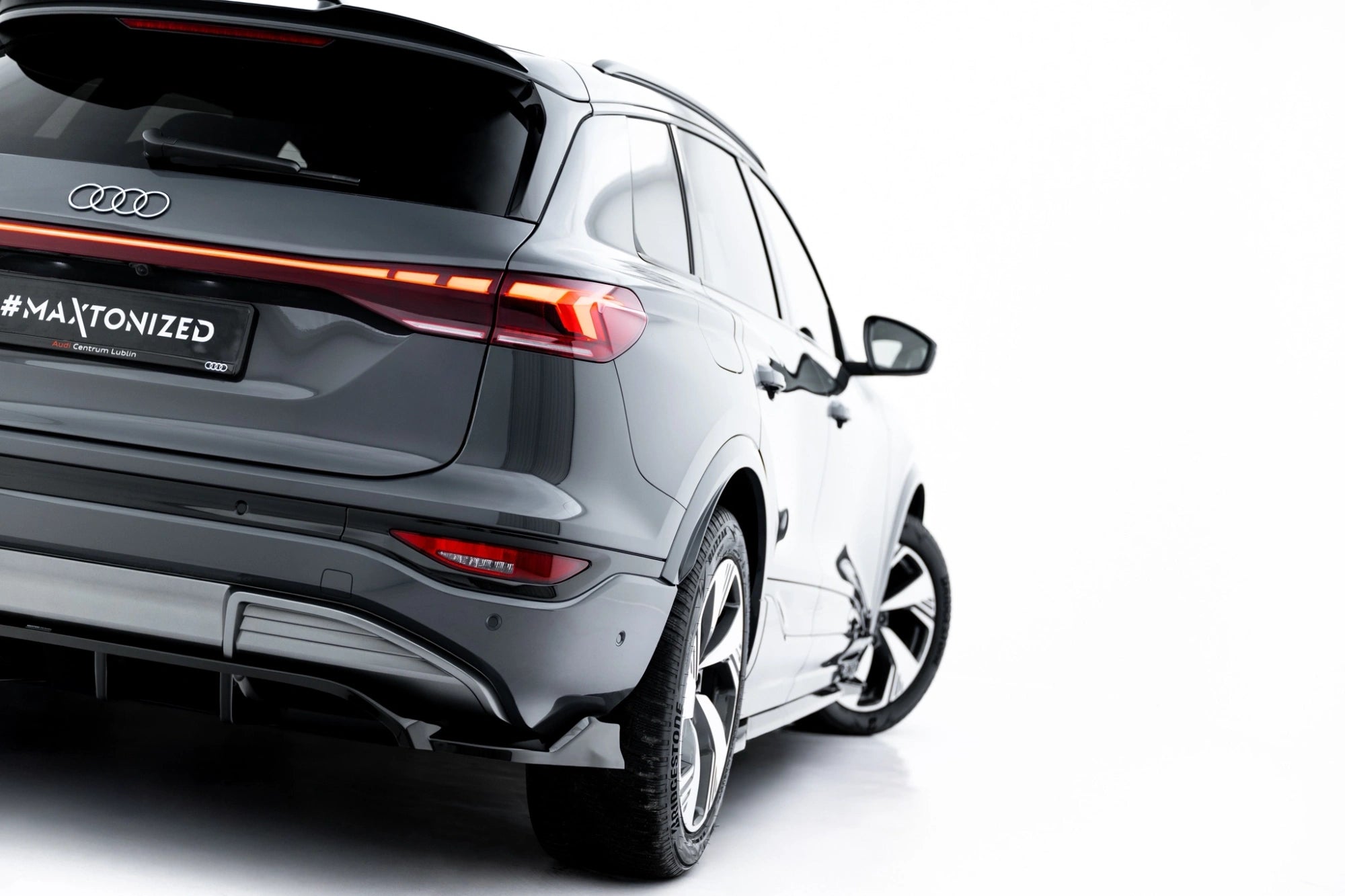 rear splitter (with vertical bars) suitable for audi q6 e tron s line / sq6 e tron suv / sportback mk1 rear splitter (with vertical bars) suitable for audi q6 e tron s line / sq6 e tron suv / sportback mk1
