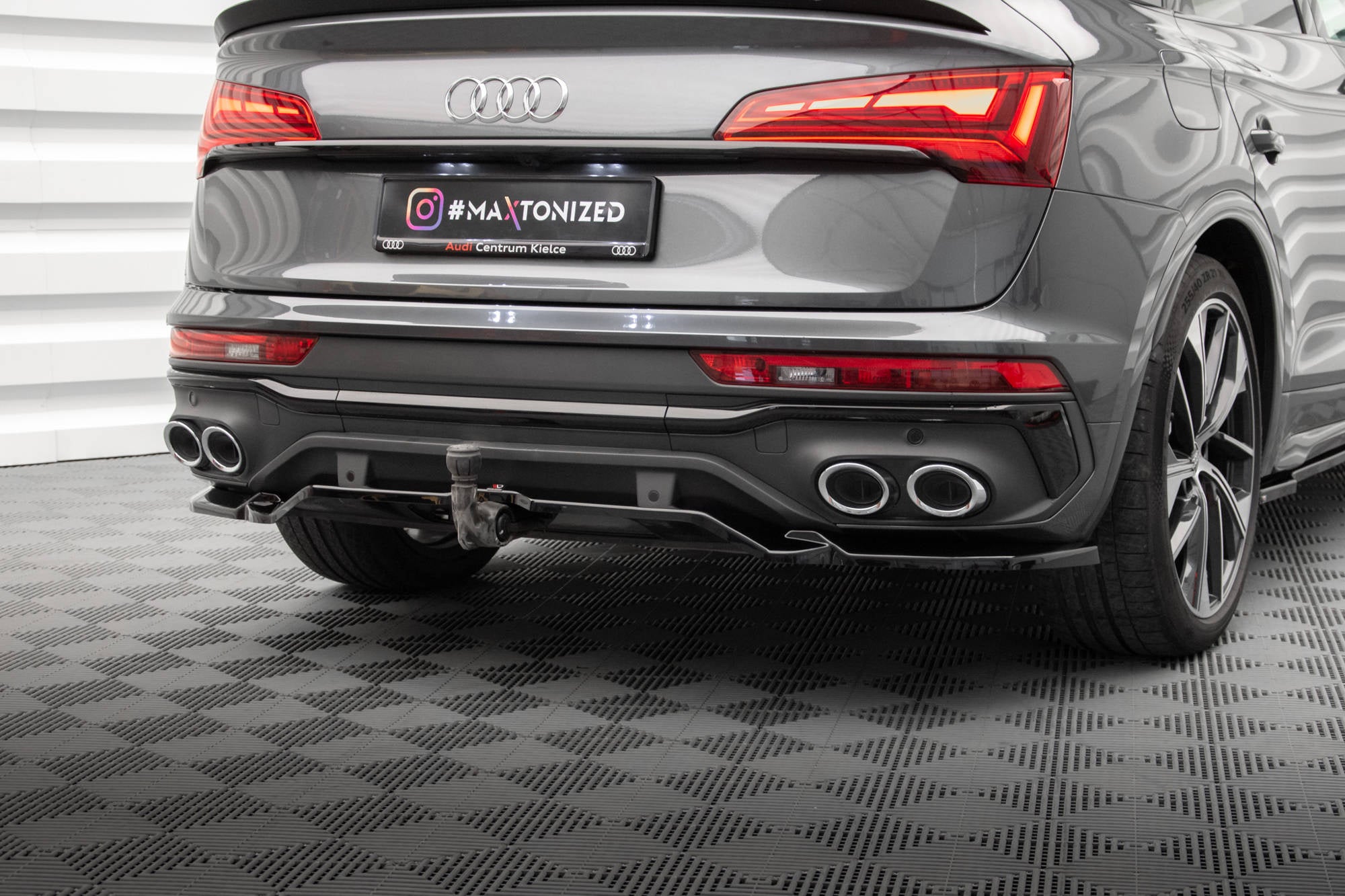 pol pl splitter tylny z dyfuzorem audi sq5 q5 s line sportback mk2 facelift 18467 5.jpg pol pl splitter tylny z dyfuzorem audi sq5 q5 s line sportback mk2 facelift 18467 5.jpg