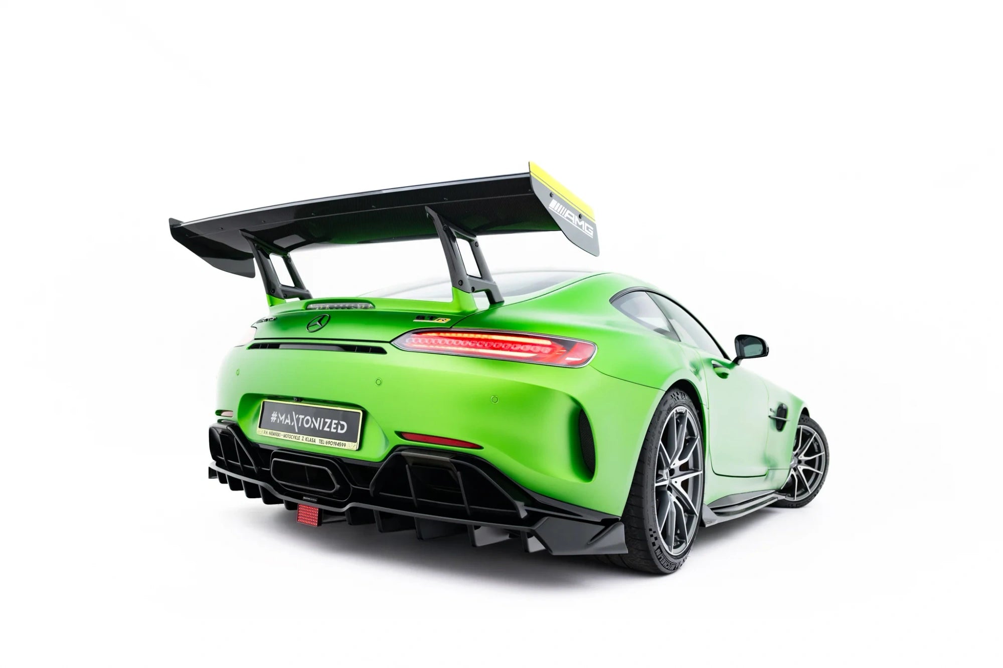 rear splitter (with vertical bars) + led suitable for mercedes amg gt r c190 facelift rear splitter (with vertical bars) + led suitable for mercedes amg gt r c190 facelift