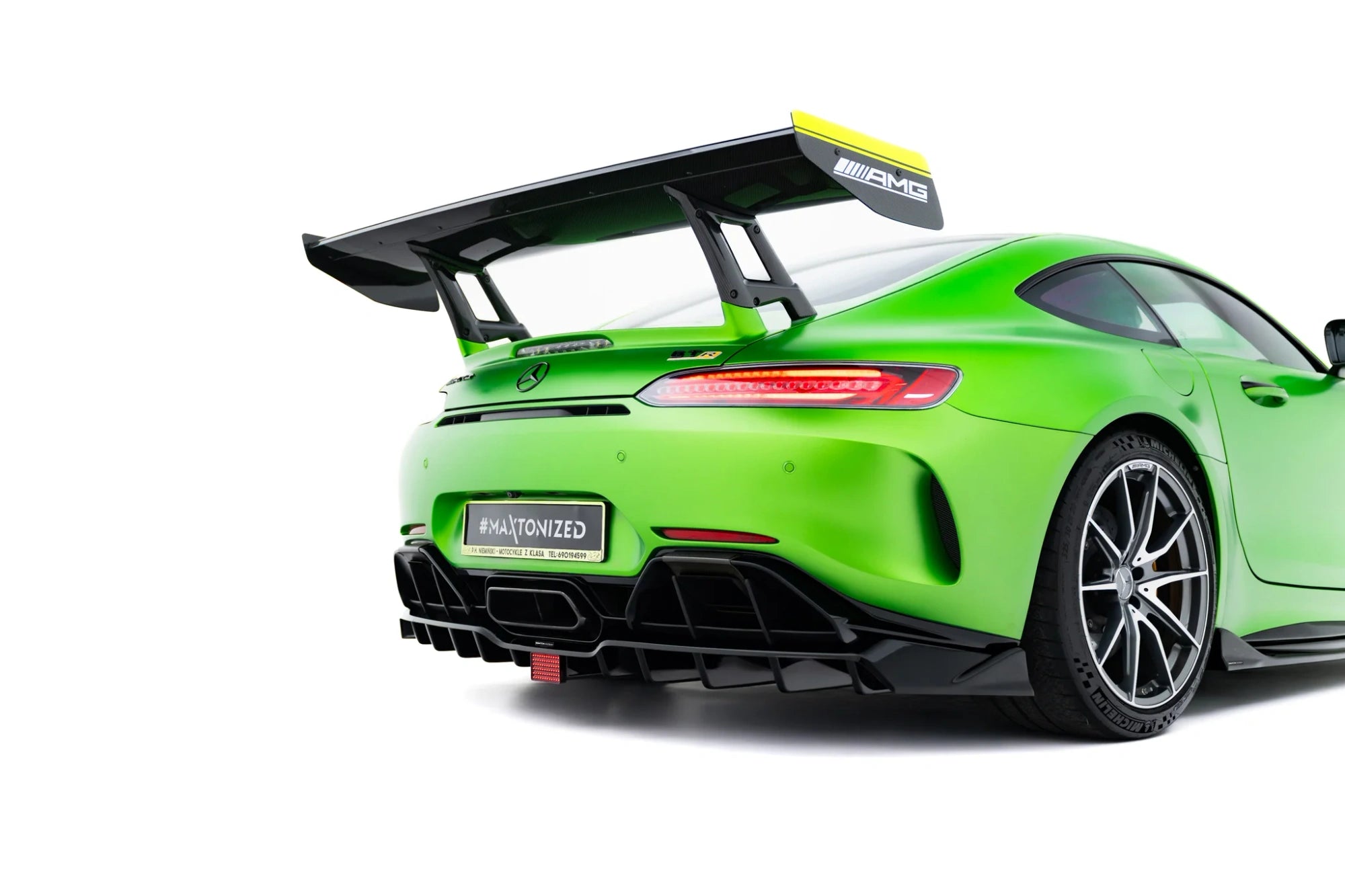 rear splitter (with vertical bars) + led suitable for mercedes amg gt r c190 facelift rear splitter (with vertical bars) + led suitable for mercedes amg gt r c190 facelift