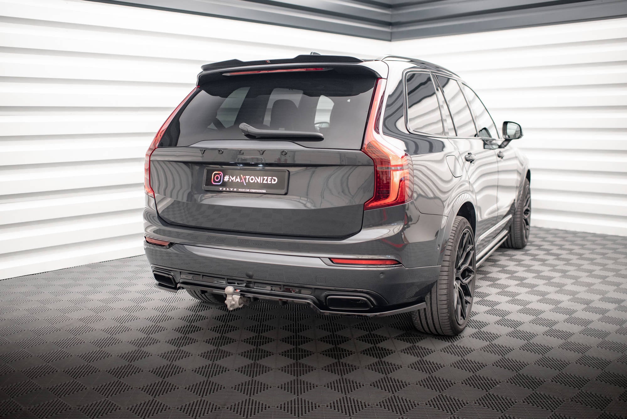 pol pl splitter tylny z dyfuzorem volvo xc90 r design mk2 facelift 17947 9.jpg pol pl splitter tylny z dyfuzorem volvo xc90 r design mk2 facelift 17947 9.jpg