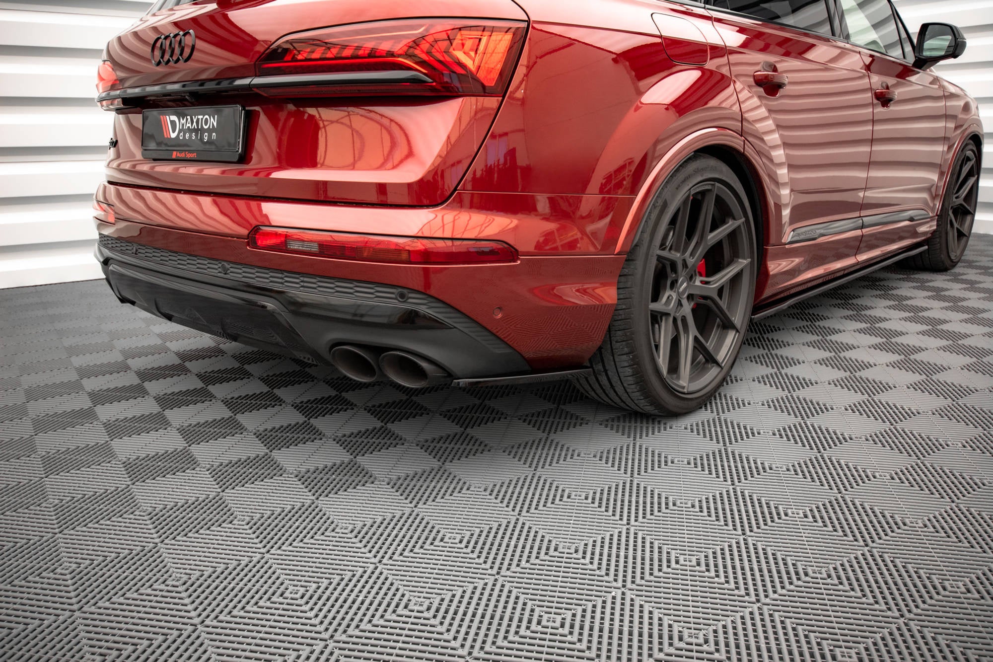 pol pl splittery tylne boczne audi sq7 mk2 4m facelift 14128 2.jpg pol pl splittery tylne boczne audi sq7 mk2 4m facelift 14128 2.jpg