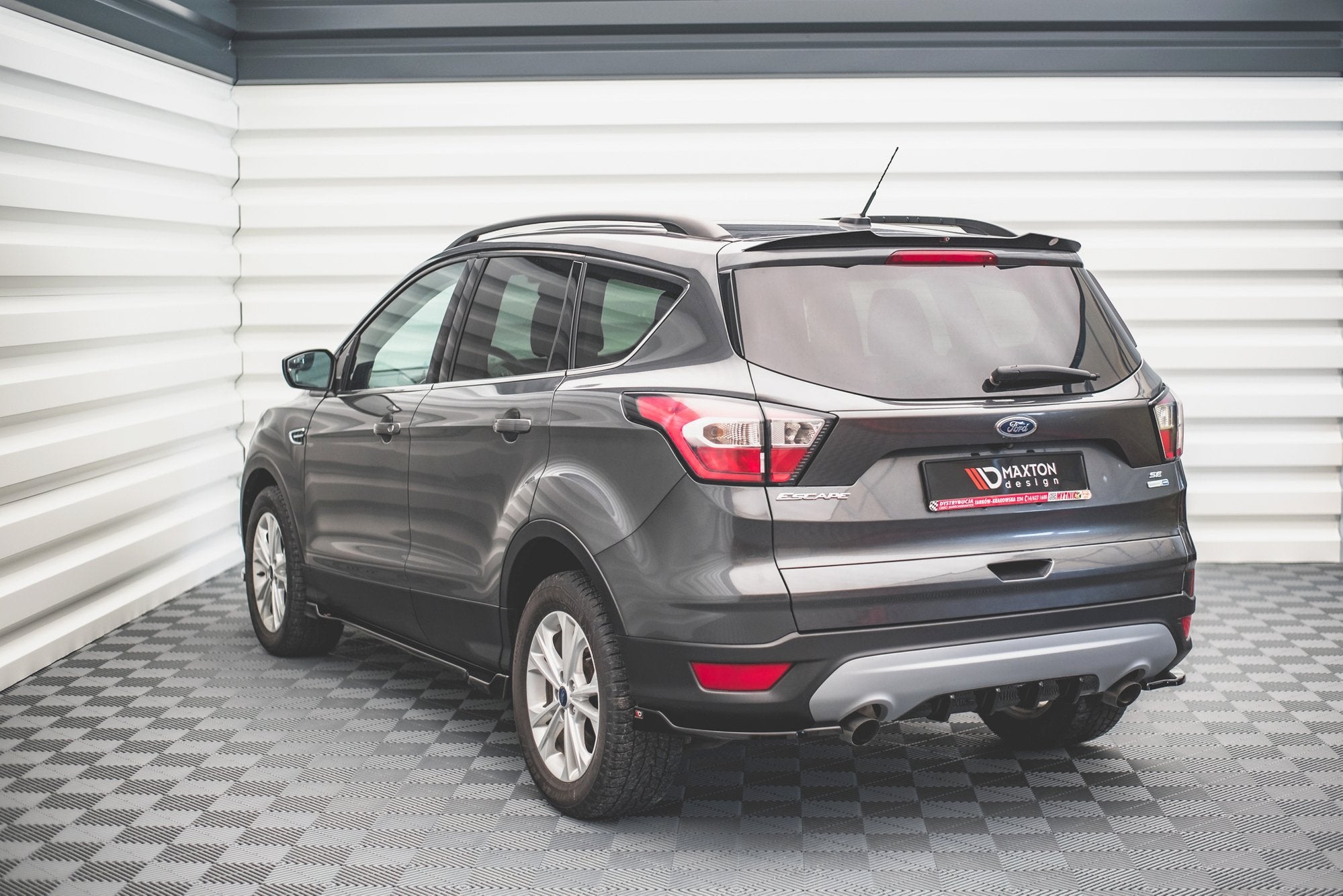 pol pl splittery tylne boczne ford escape mk3 13249 3.jpg pol pl splittery tylne boczne ford escape mk3 13249 3.jpg