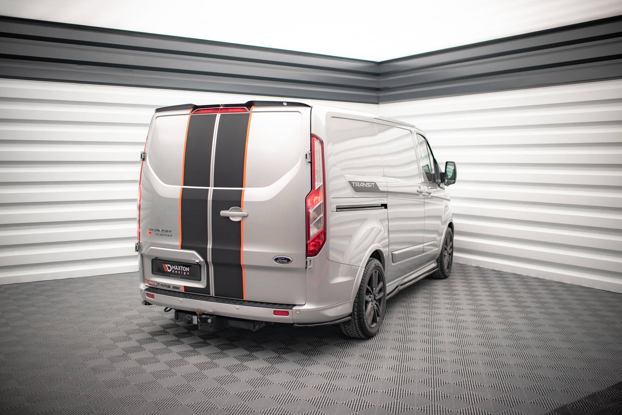pol pl splittery tylne boczne ford transit custom st line mk1 facelift 16496 2.jpg pol pl splittery tylne boczne ford transit custom st line mk1 facelift 16496 2.jpg