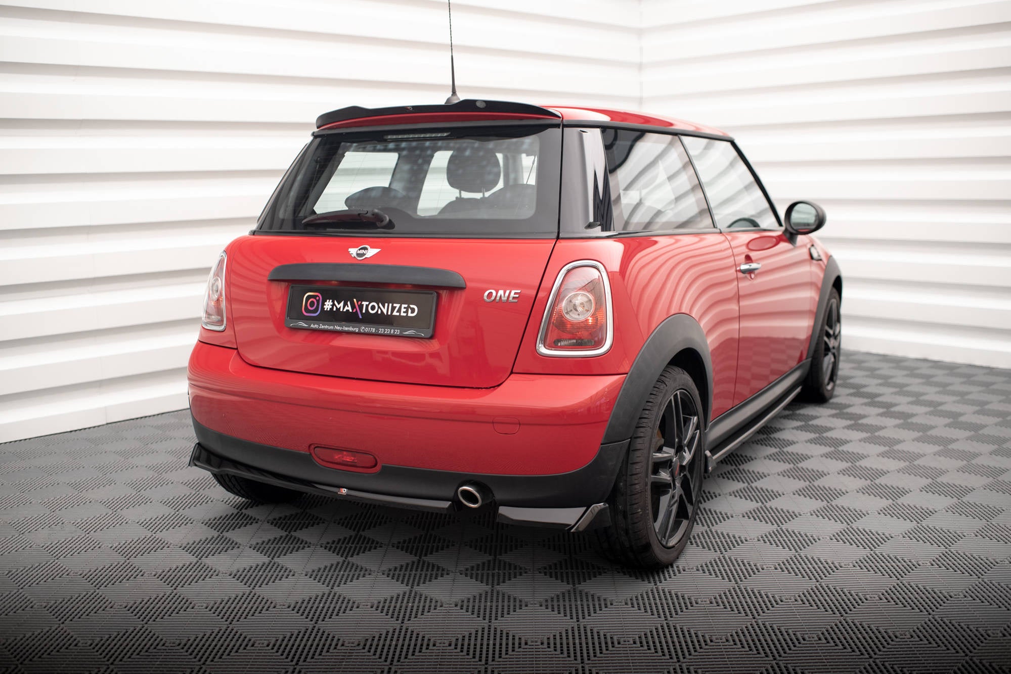 pol pl splittery tylne boczne mini one r56 18479 3.jpg pol pl splittery tylne boczne mini one r56 18479 3.jpg