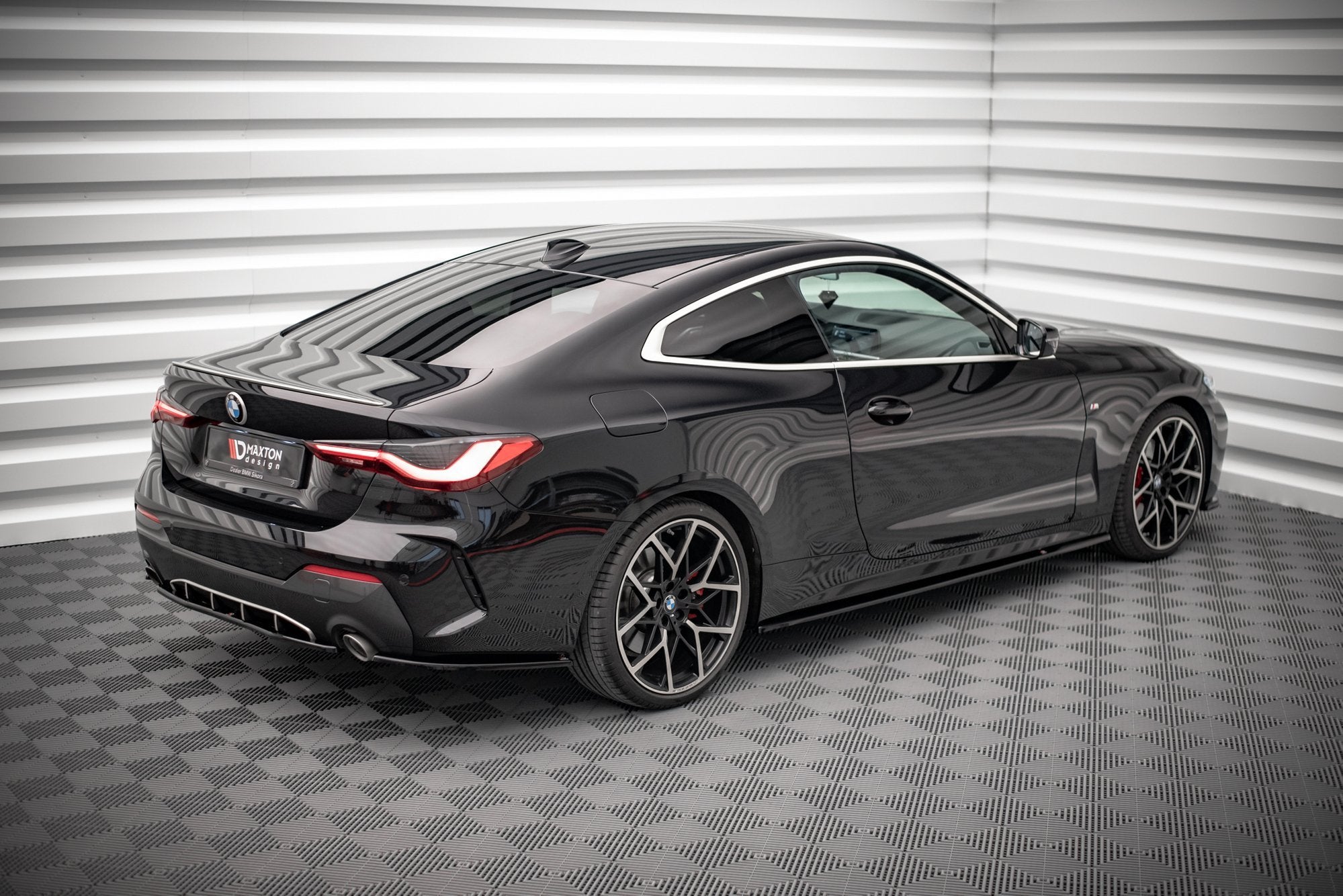 pol pl splittery tylne boczne v 1 bmw 4 m pack g22 g23 g22 facelift g23 facelift 13585 3.jpg pol pl splittery tylne boczne v 1 bmw 4 m pack g22 g23 g22 facelift g23 facelift 13585 3.jpg