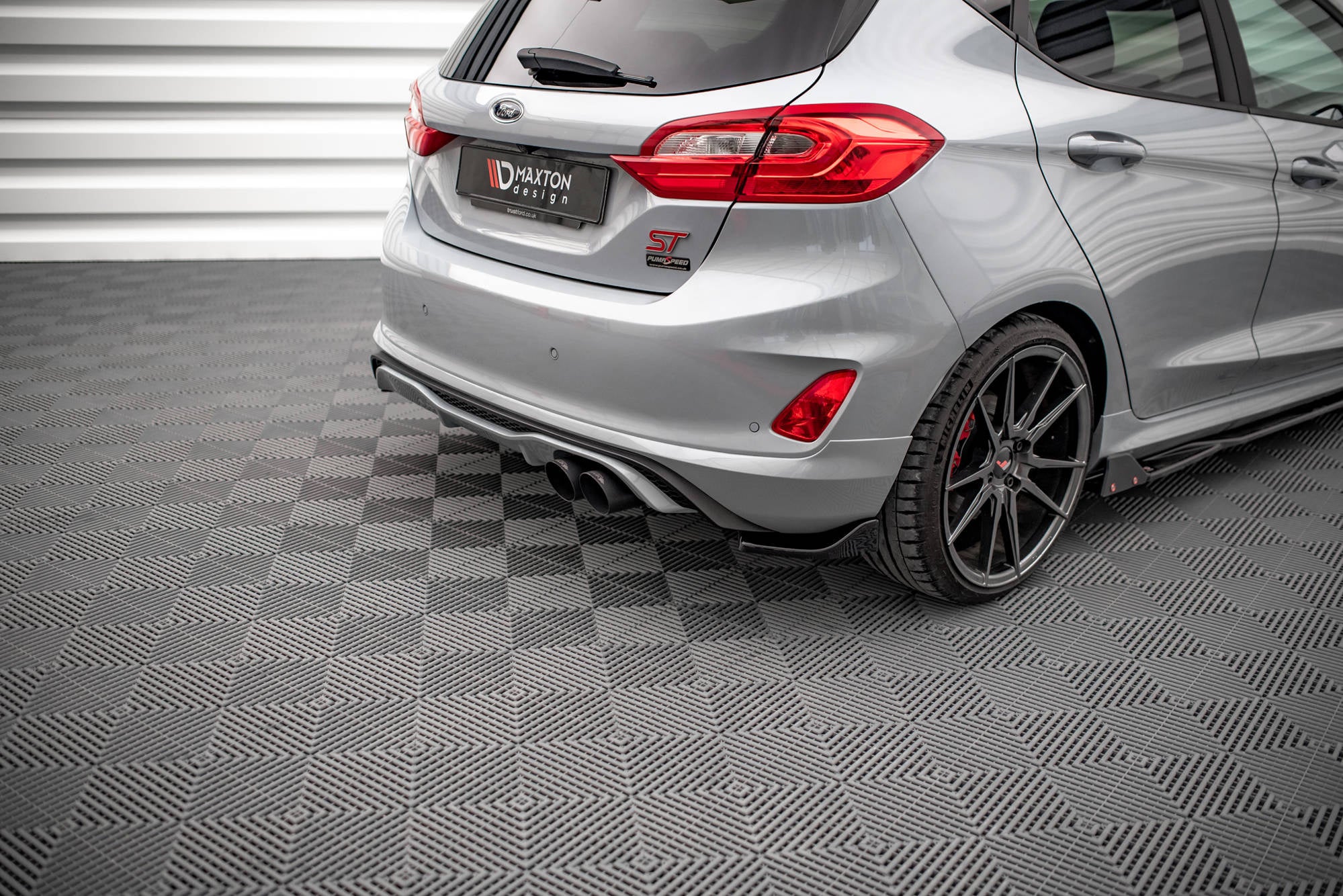 pol pl splittery tylne boczne v 1 ford fiesta st mk8 14287 5.jpg pol pl splittery tylne boczne v 1 ford fiesta st mk8 14287 5.jpg