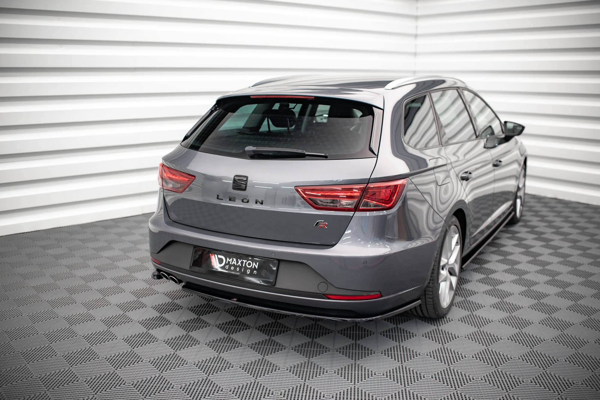 pol pl splittery tylne boczne v 1 seat leon fr sportstourer mk3 14224 4.jpg pol pl splittery tylne boczne v 1 seat leon fr sportstourer mk3 14224 4.jpg