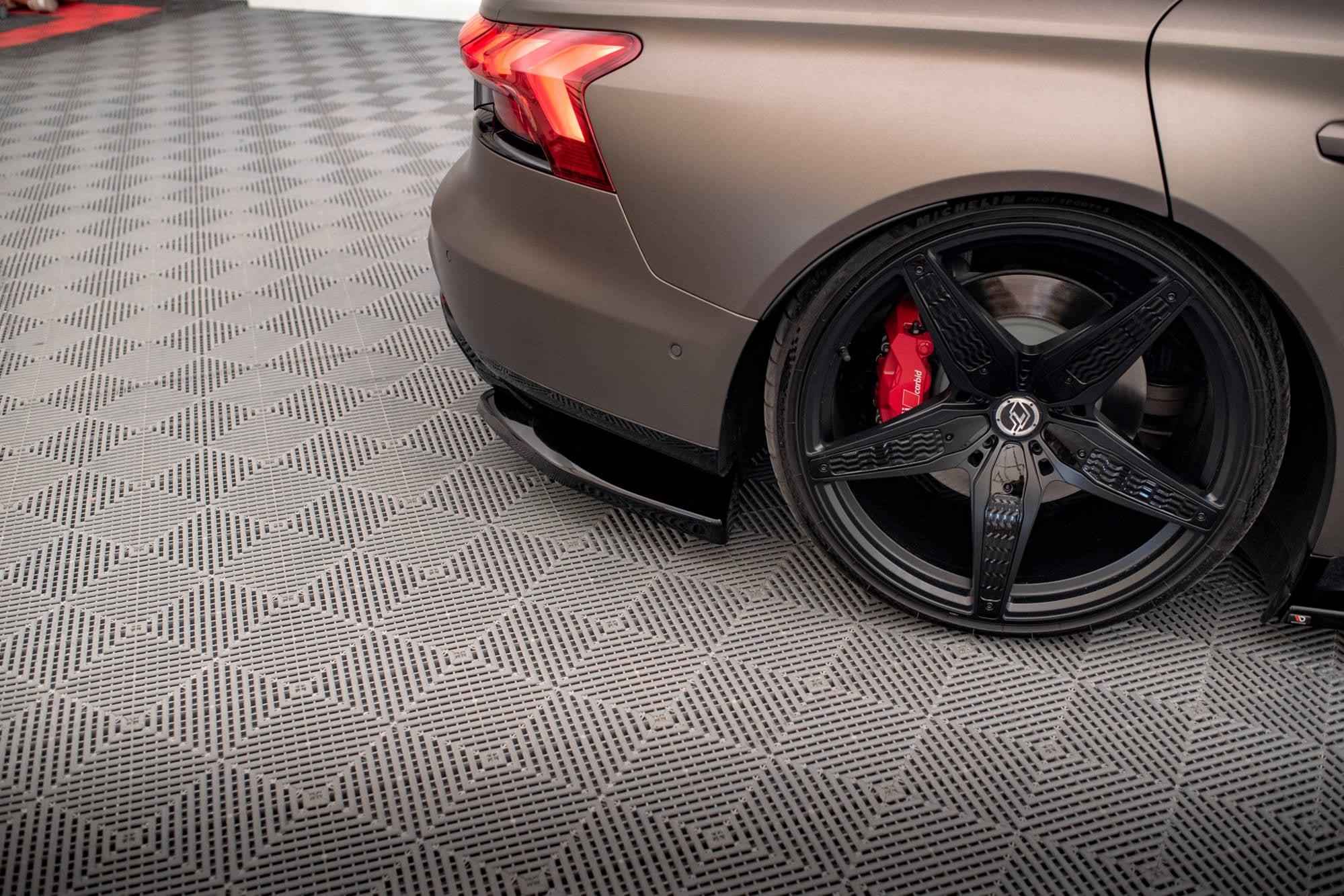 pol pl splittery tylne boczne v 2 audi e tron gt rs gt mk1 16688 4.jpg pol pl splittery tylne boczne v 2 audi e tron gt rs gt mk1 16688 4.jpg
