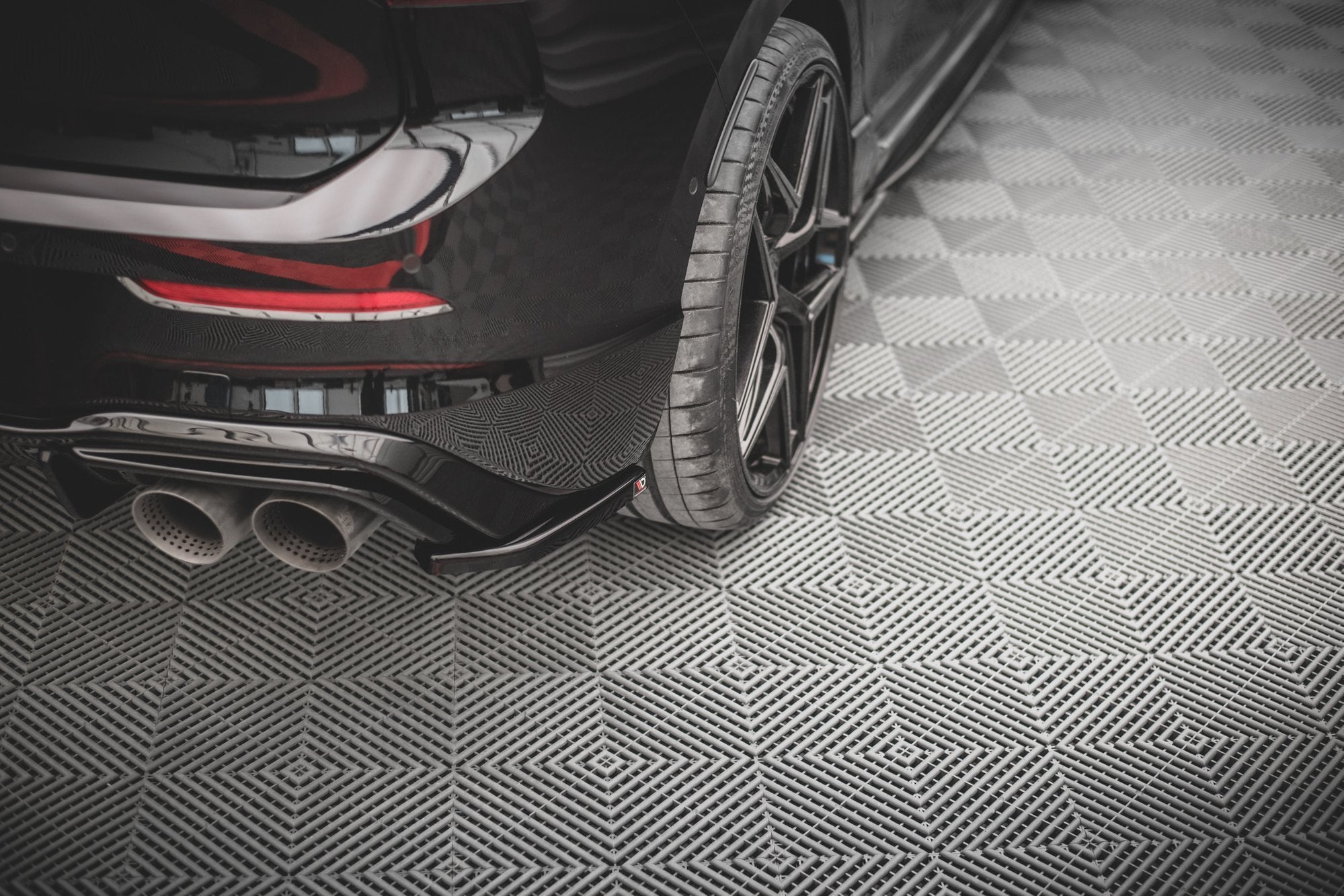 pol pl splittery tylne boczne v 4 volkswagen golf r hatchback mk8 13106 4.jpg pol pl splittery tylne boczne v 4 volkswagen golf r hatchback mk8 13106 4.jpg