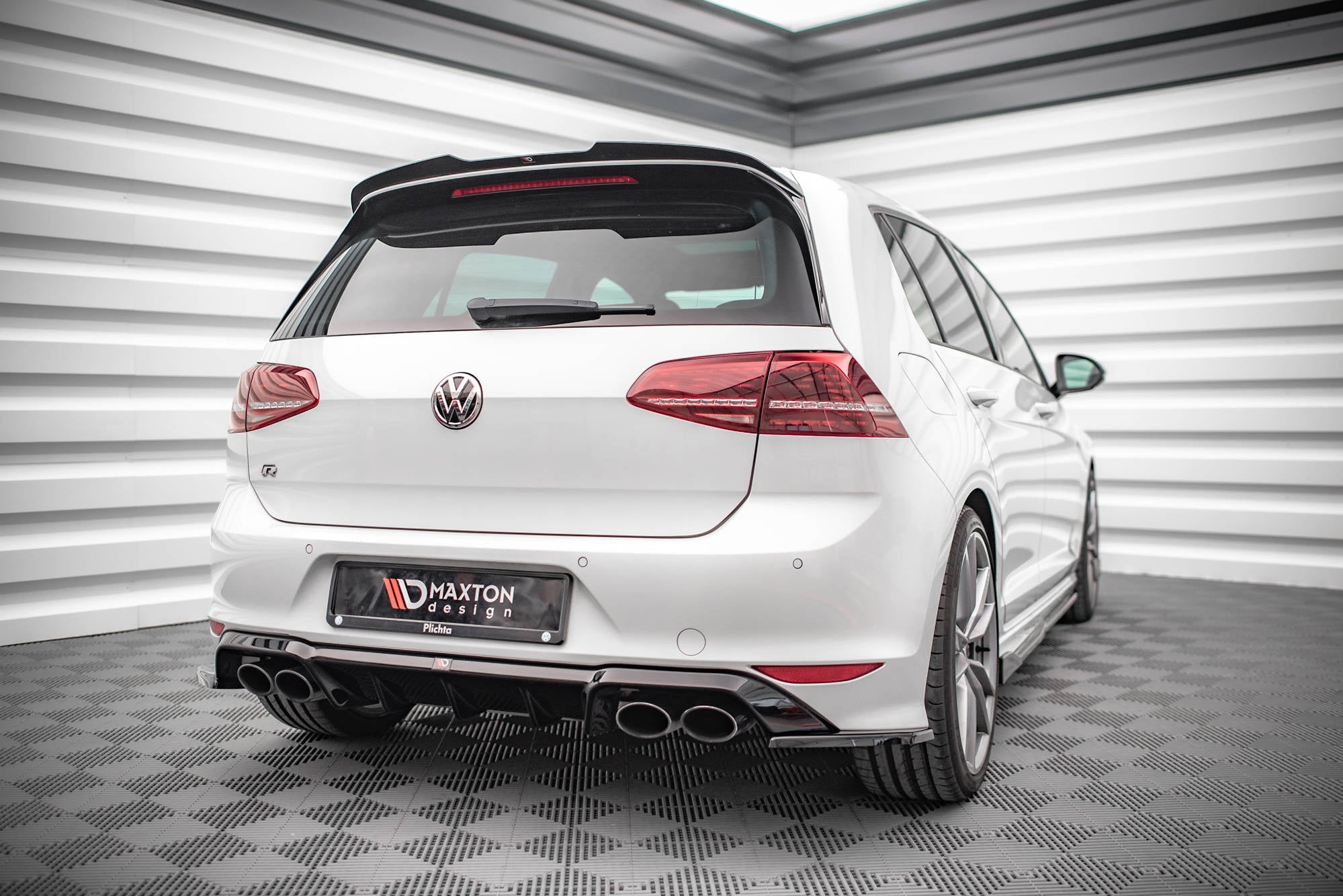 pol pl splittery tylne boczne v 4 volkswagen golf r mk7 14306 4.jpg pol pl splittery tylne boczne v 4 volkswagen golf r mk7 14306 4.jpg